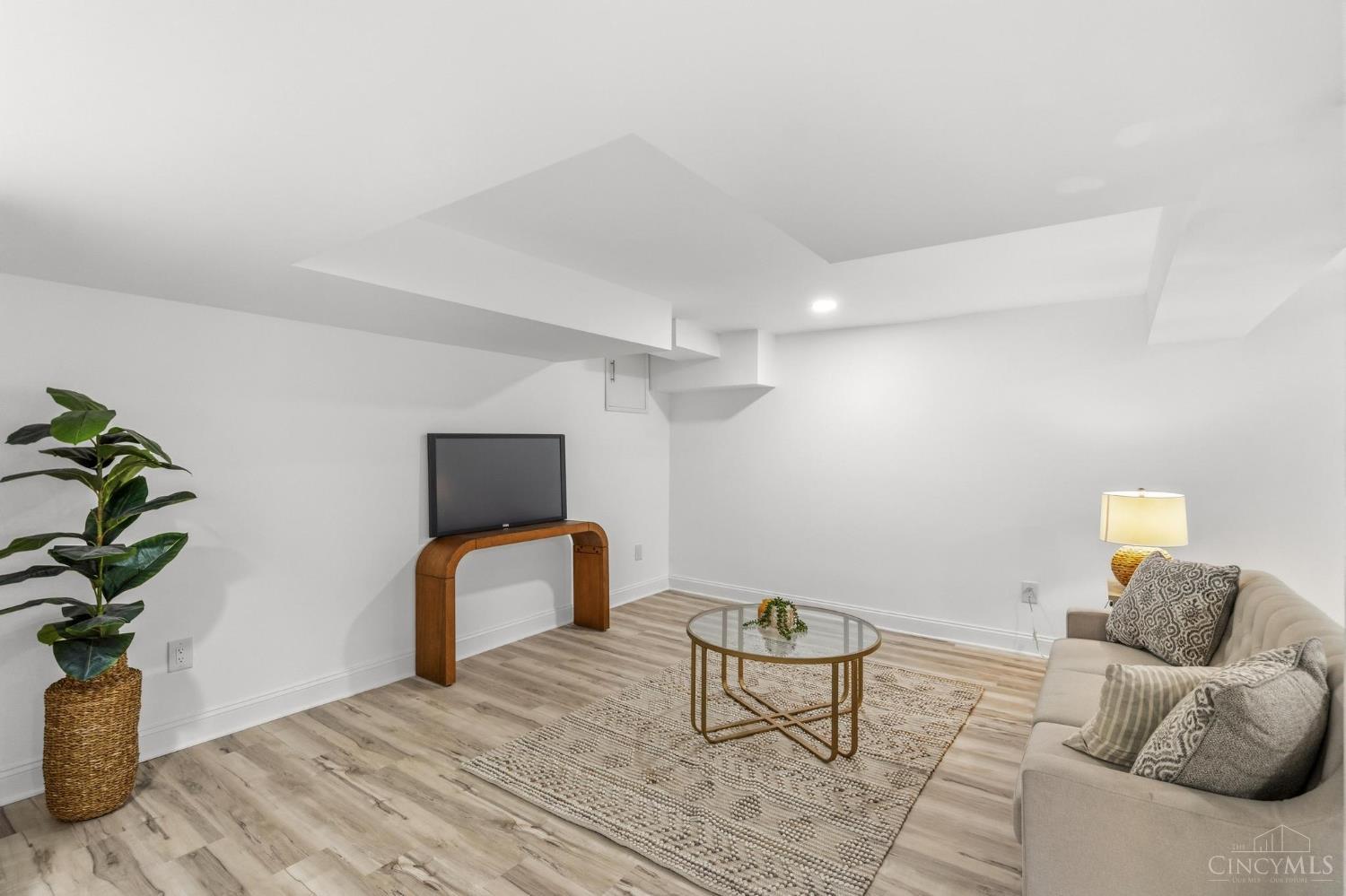 3834 Petoskey Avenue