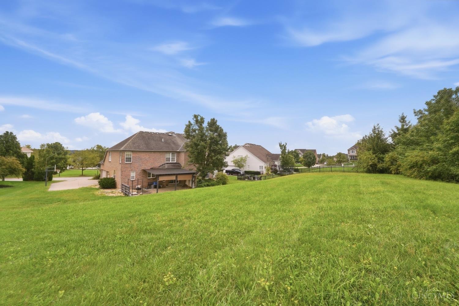 7649 Hunters Trail