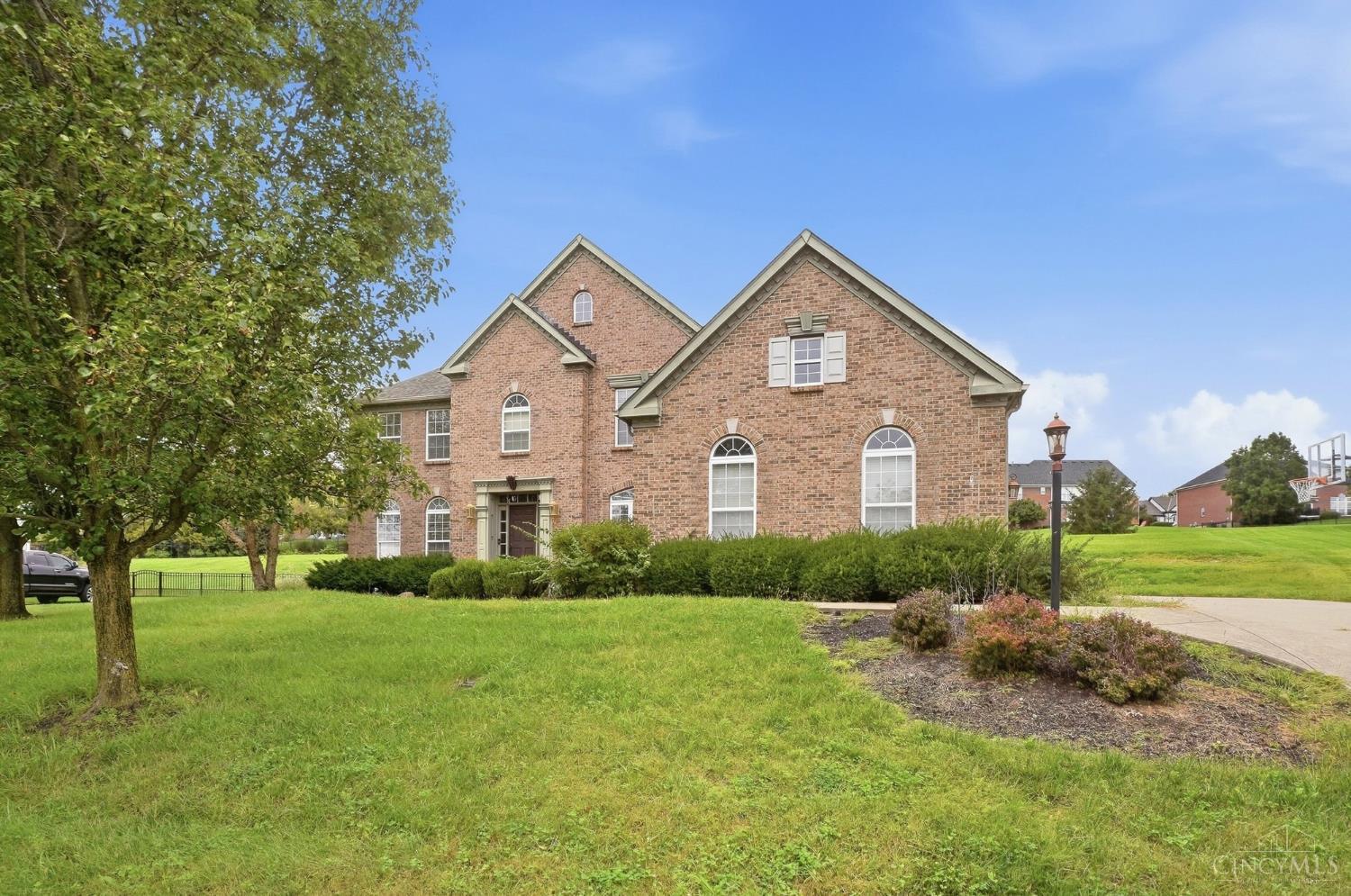 7649 Hunters Trail