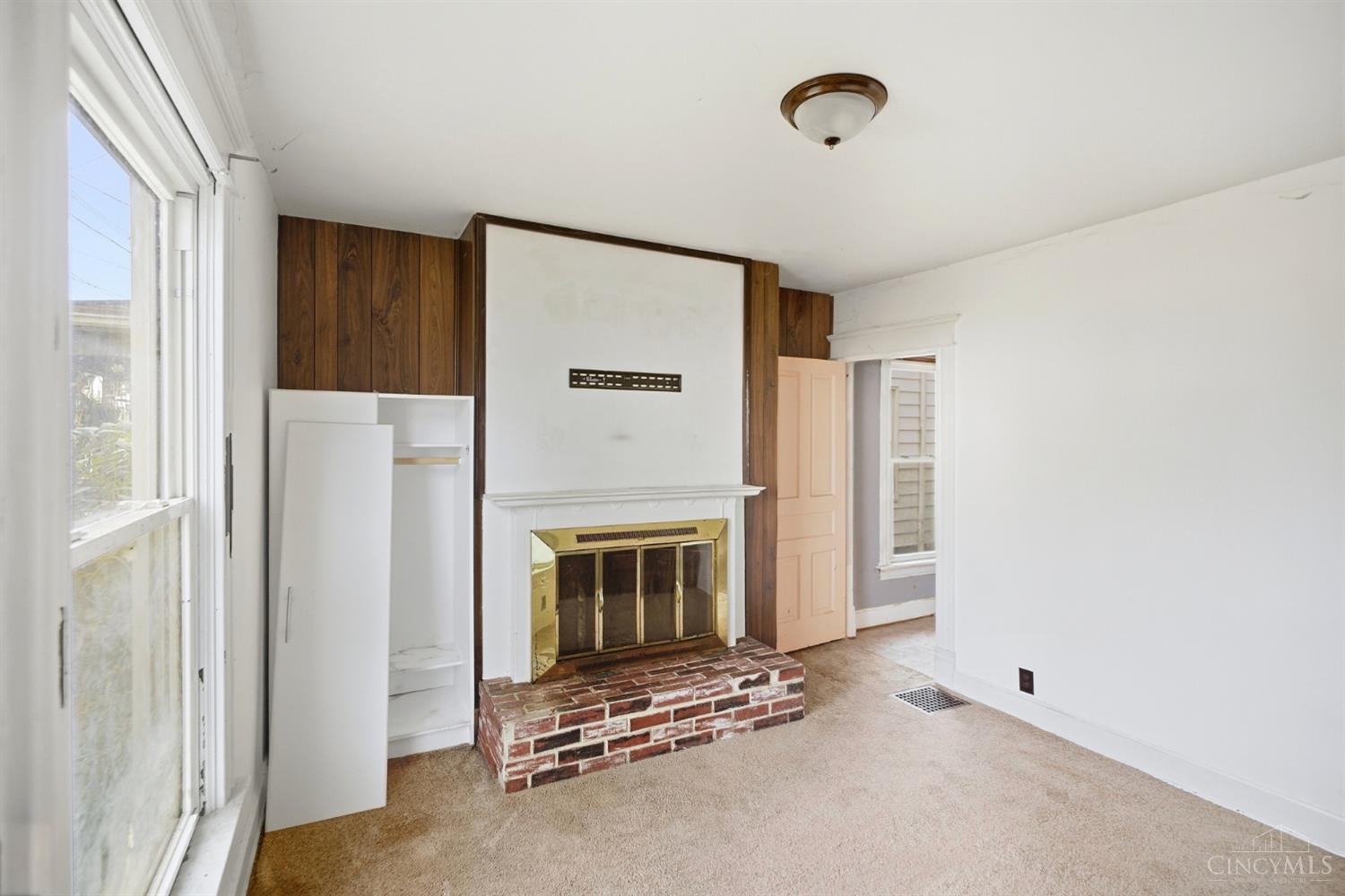 2439 Benninghofen Avenue