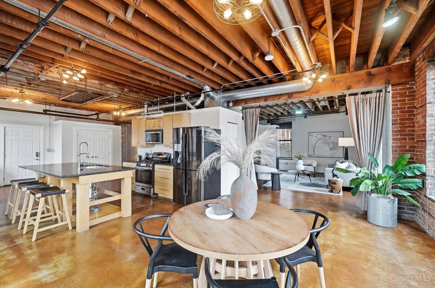 1908 Dunlap Street Unit: 1W