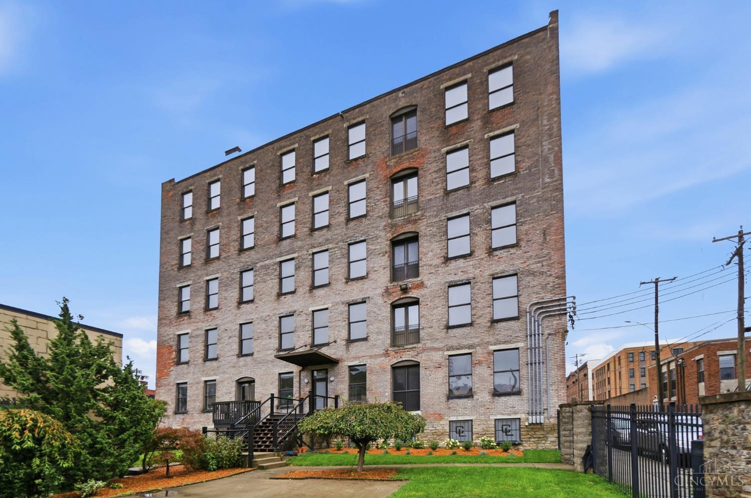 1908 Dunlap Street Unit: 1W