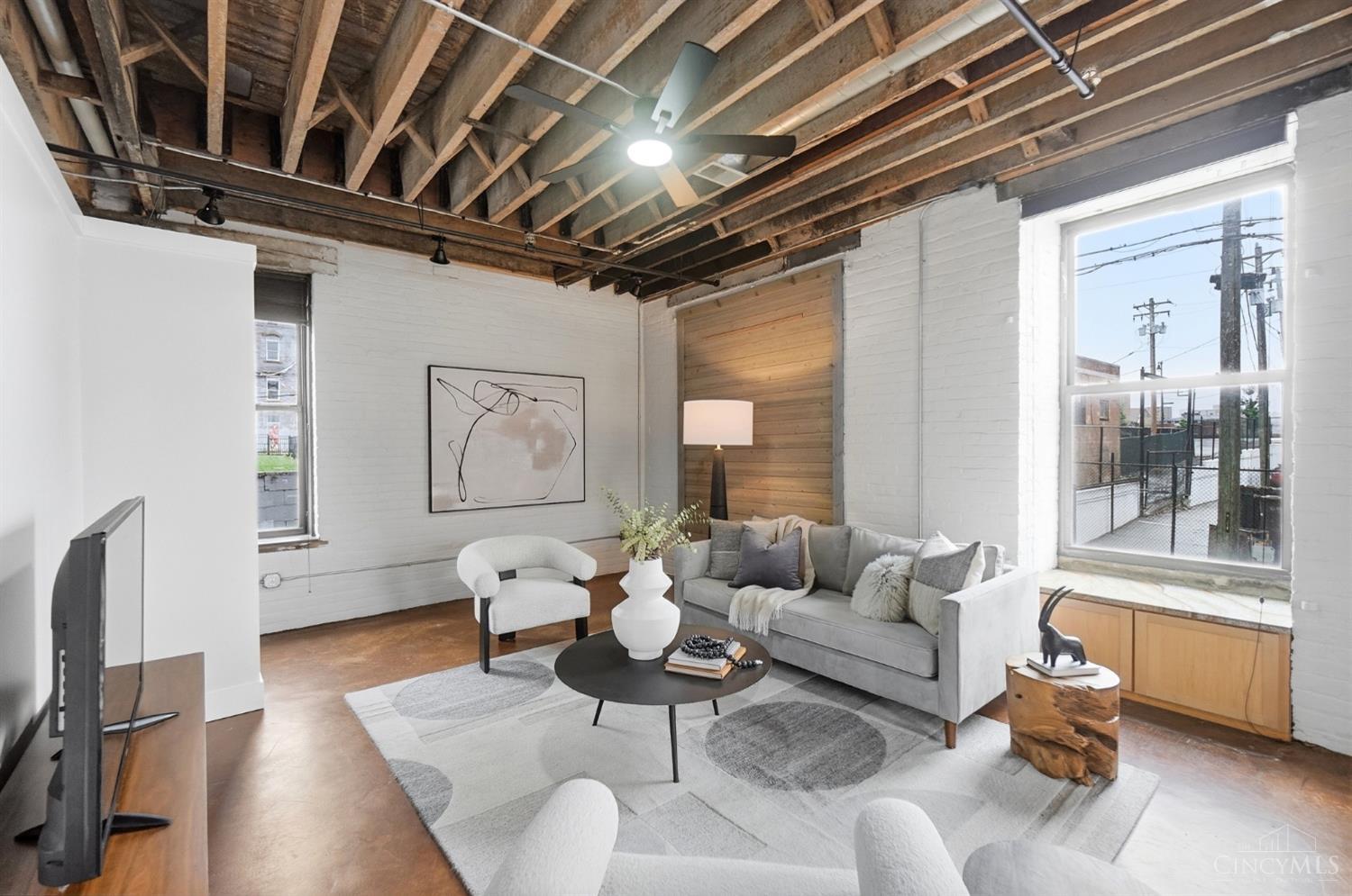1908 Dunlap Street Unit: 1W