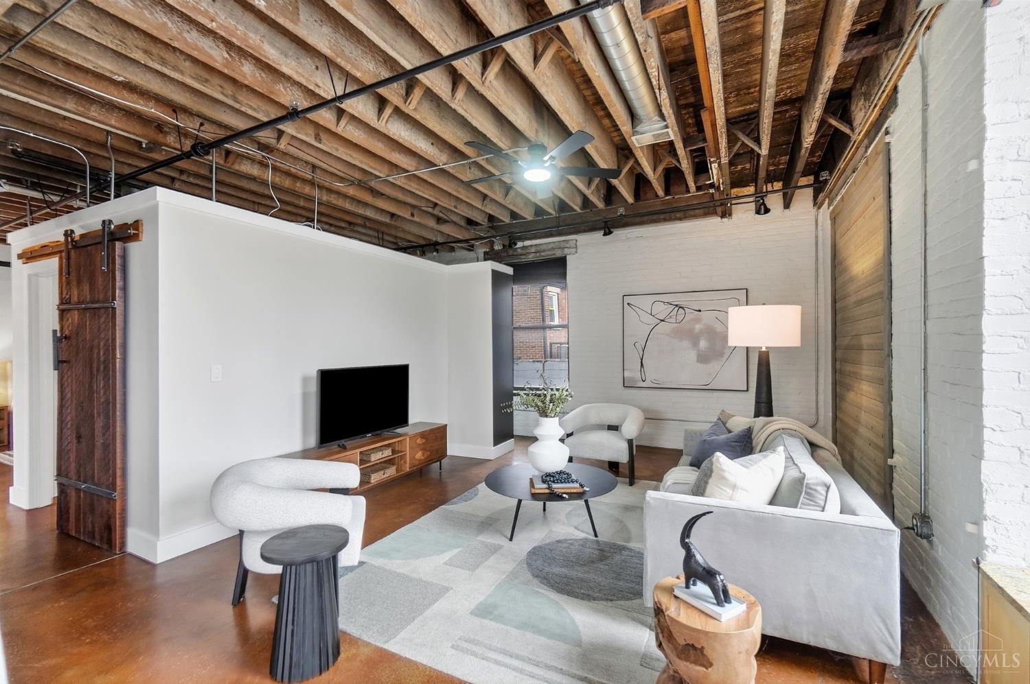 1908 Dunlap Street Unit: 1W