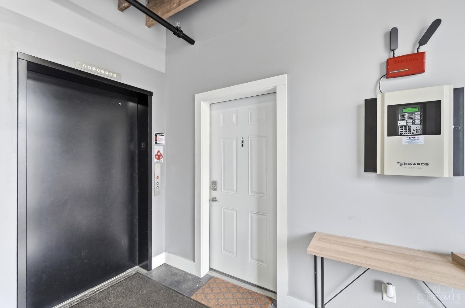 1908 Dunlap Street Unit: 1W
