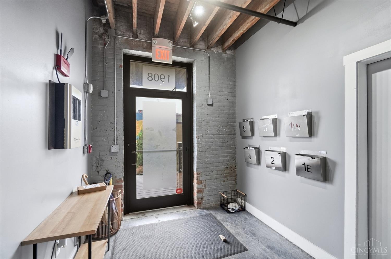 1908 Dunlap Street Unit: 1W
