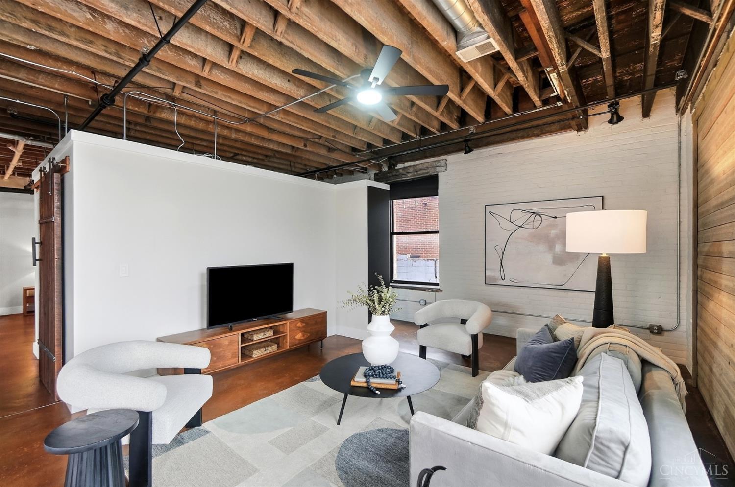 1908 Dunlap Street Unit: 1W