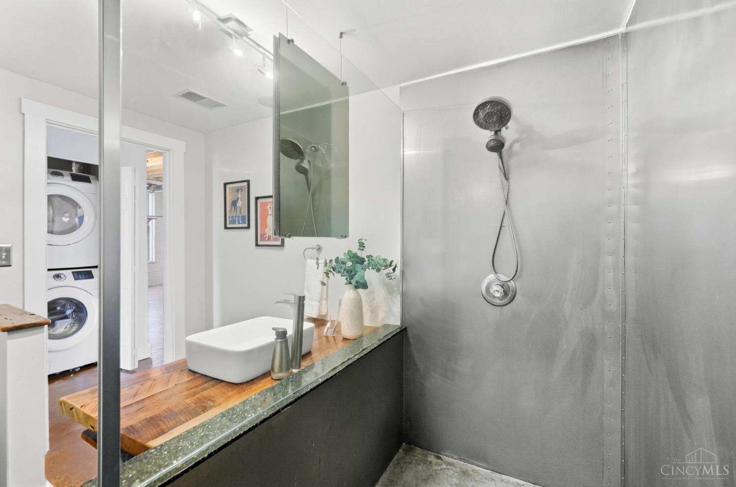 1908 Dunlap Street Unit: 1W