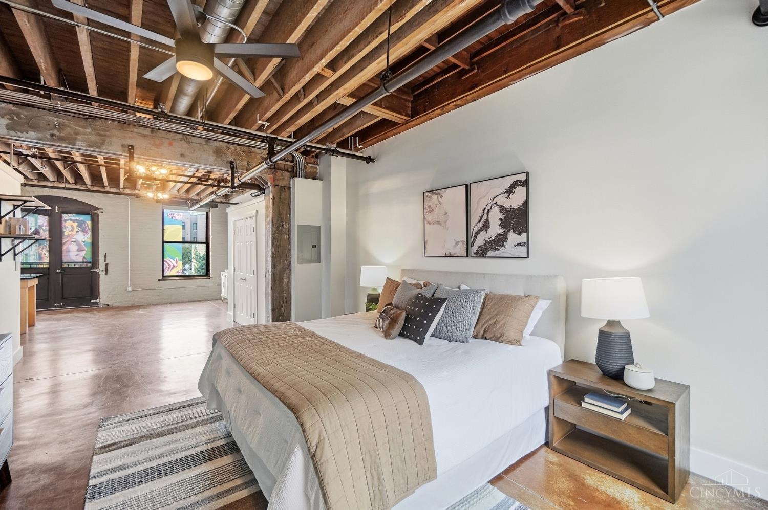 1908 Dunlap Street Unit: 1W