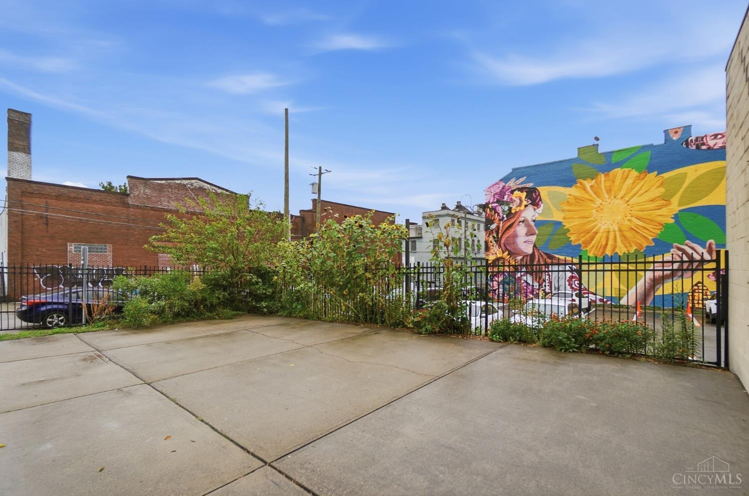 1908 Dunlap Street Unit: 1W