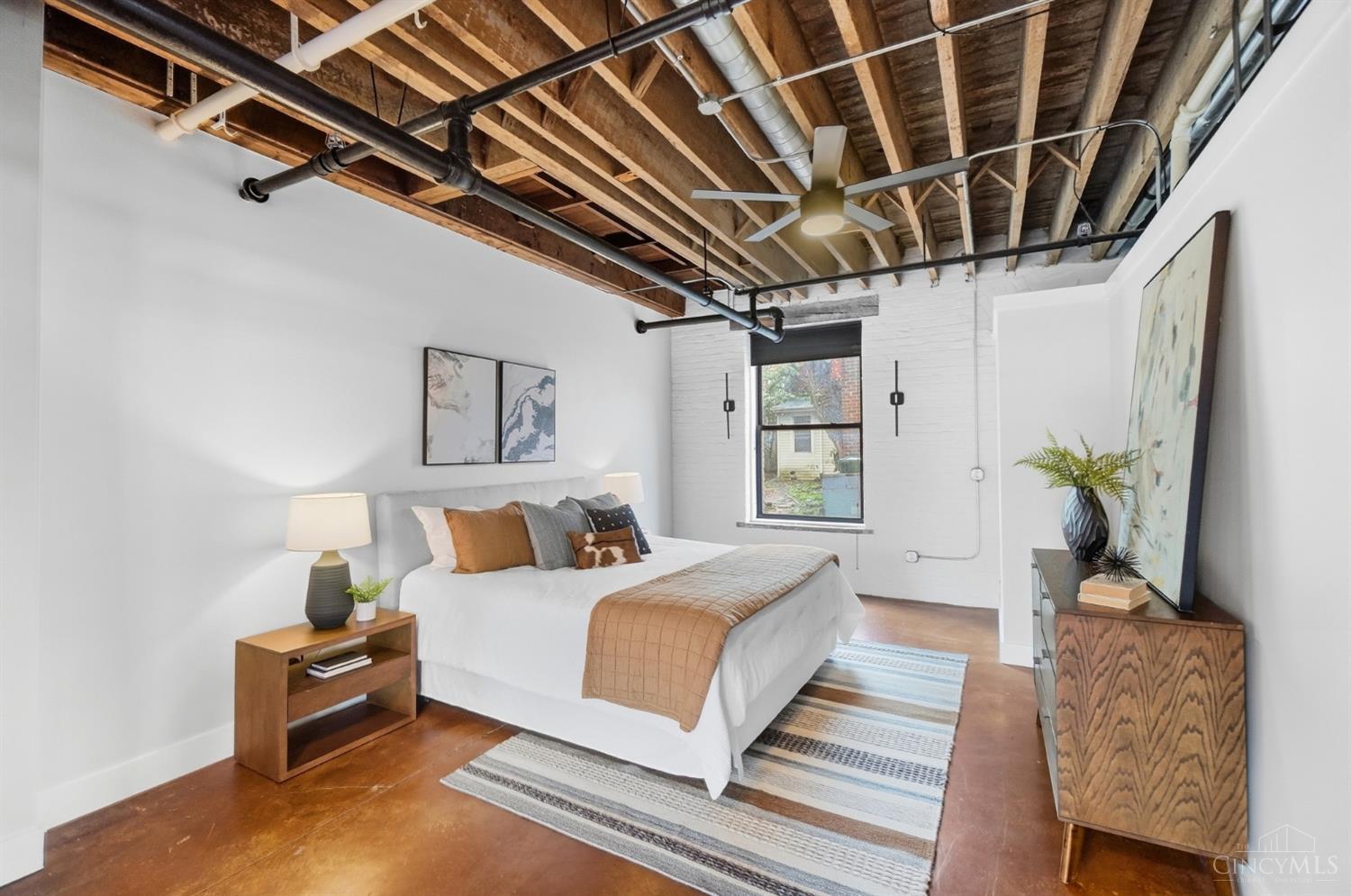 1908 Dunlap Street Unit: 1W