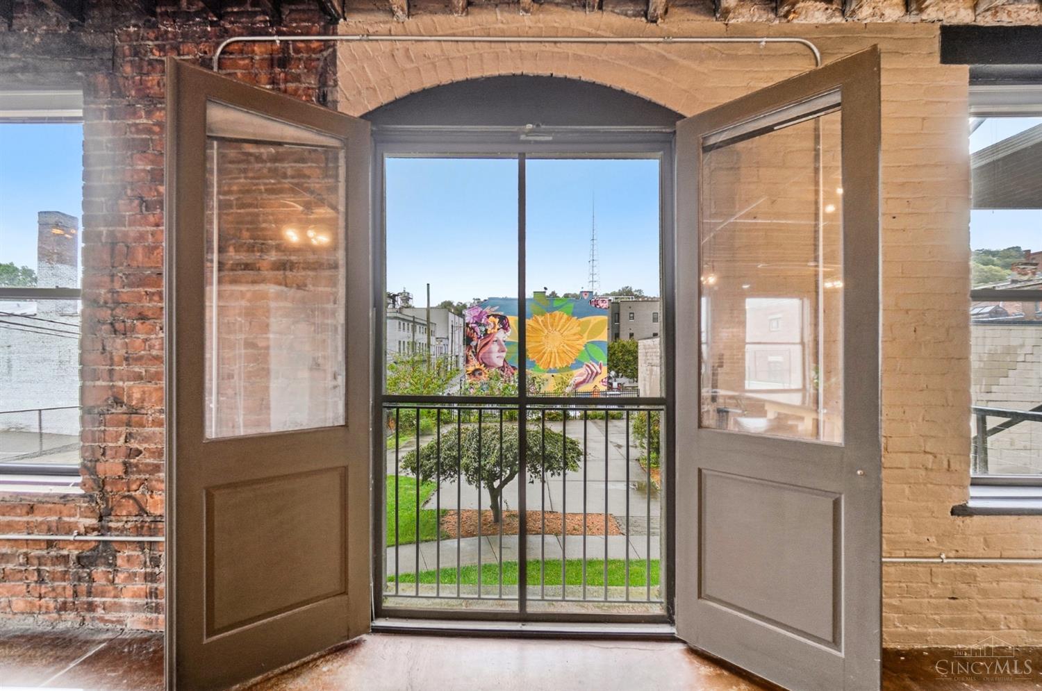 1908 Dunlap Street Unit: 1W