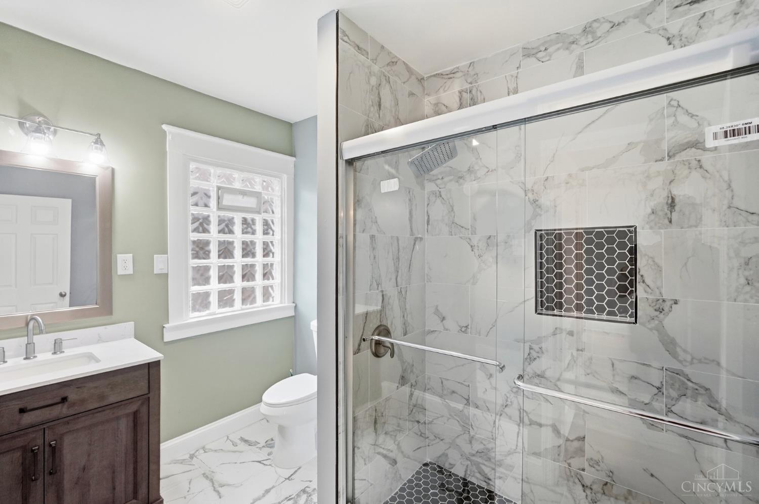 4020 Forest Avenue Unit: 2
