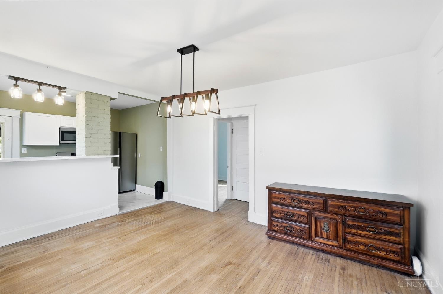 4020 Forest Avenue Unit: 2
