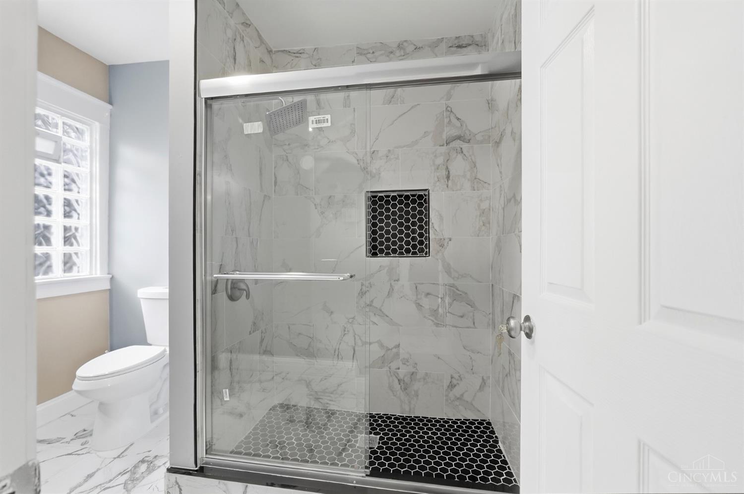 4020 Forest Avenue Unit: 2