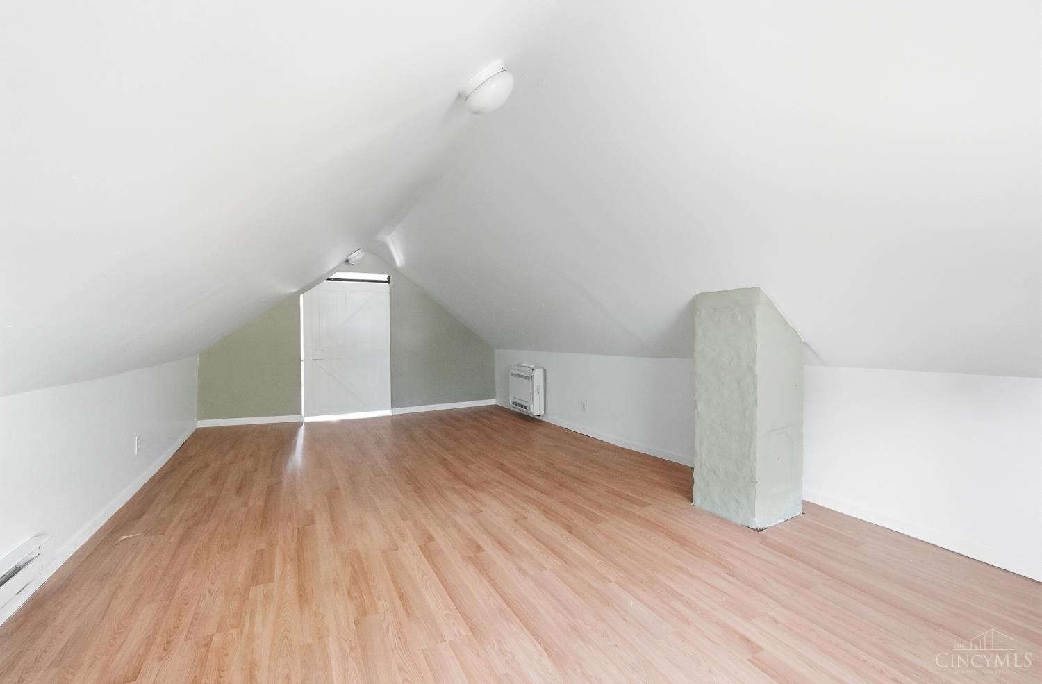 4020 Forest Avenue Unit: 2