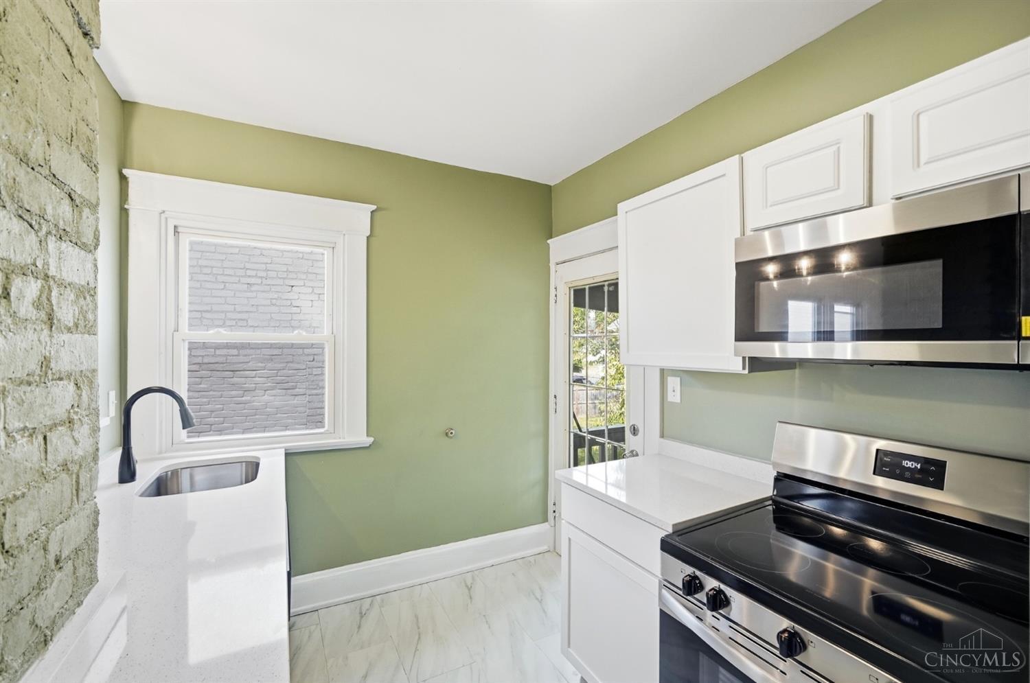 4020 Forest Avenue Unit: 2