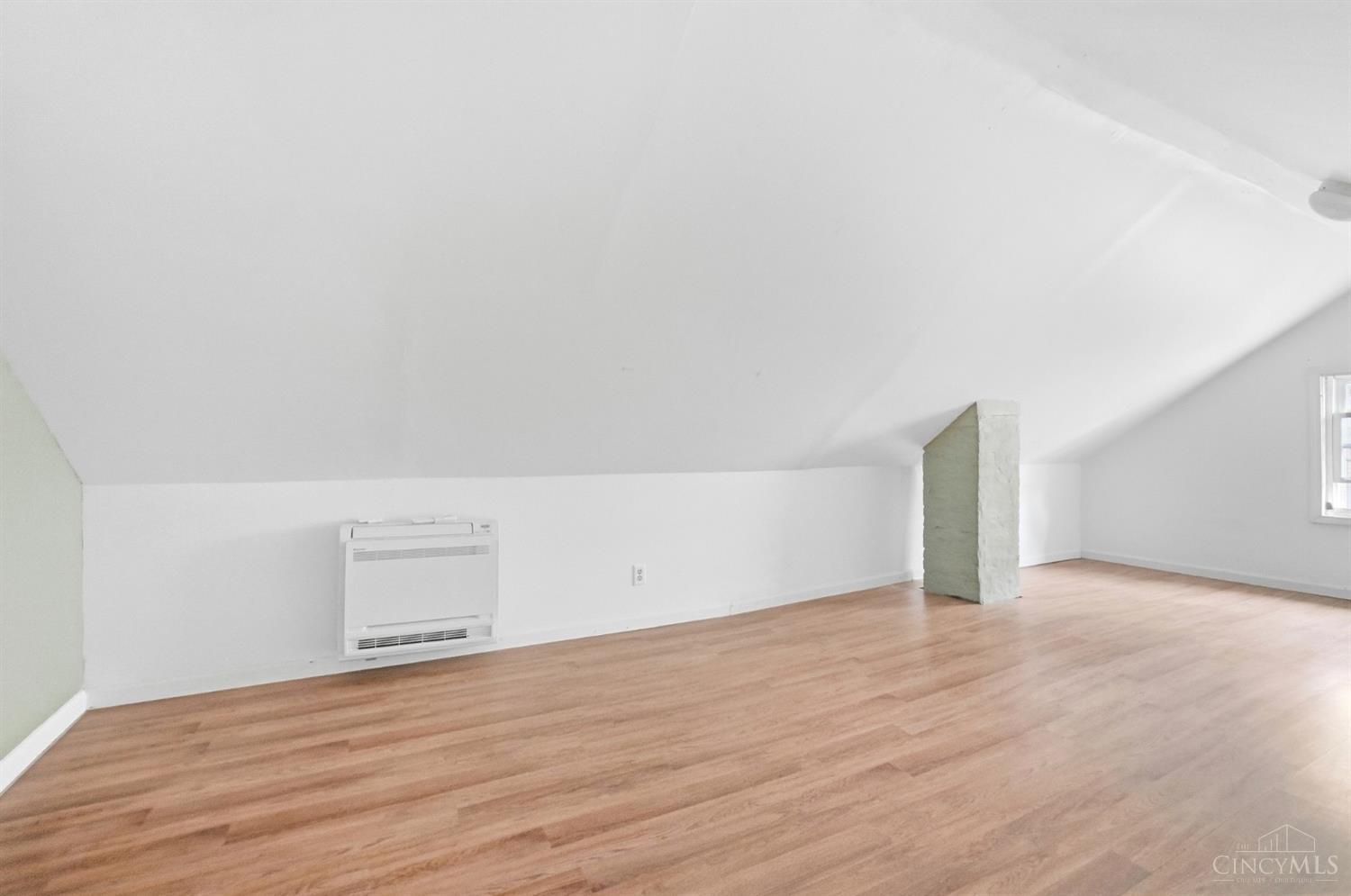 4020 Forest Avenue Unit: 2