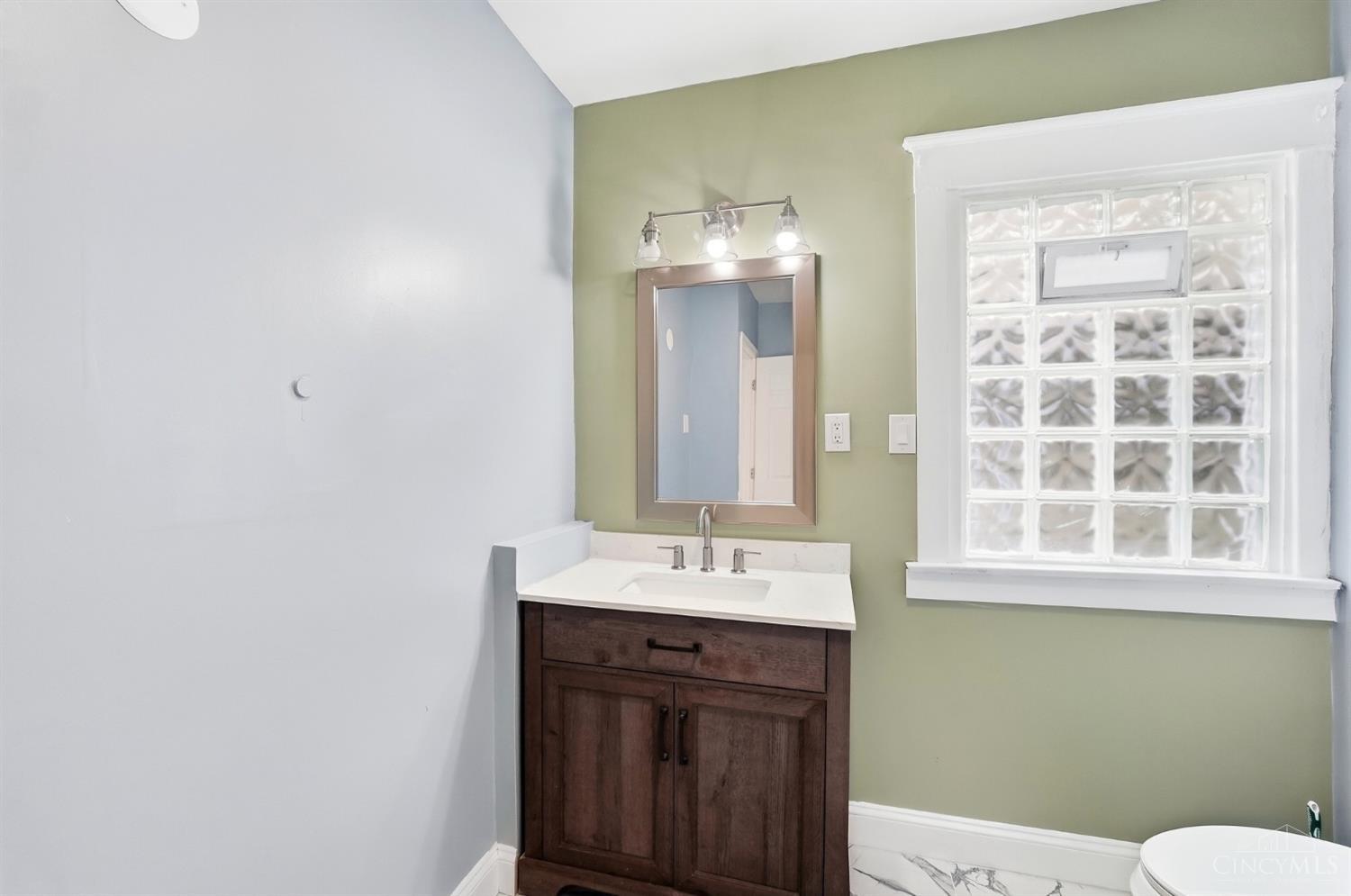 4020 Forest Avenue Unit: 2