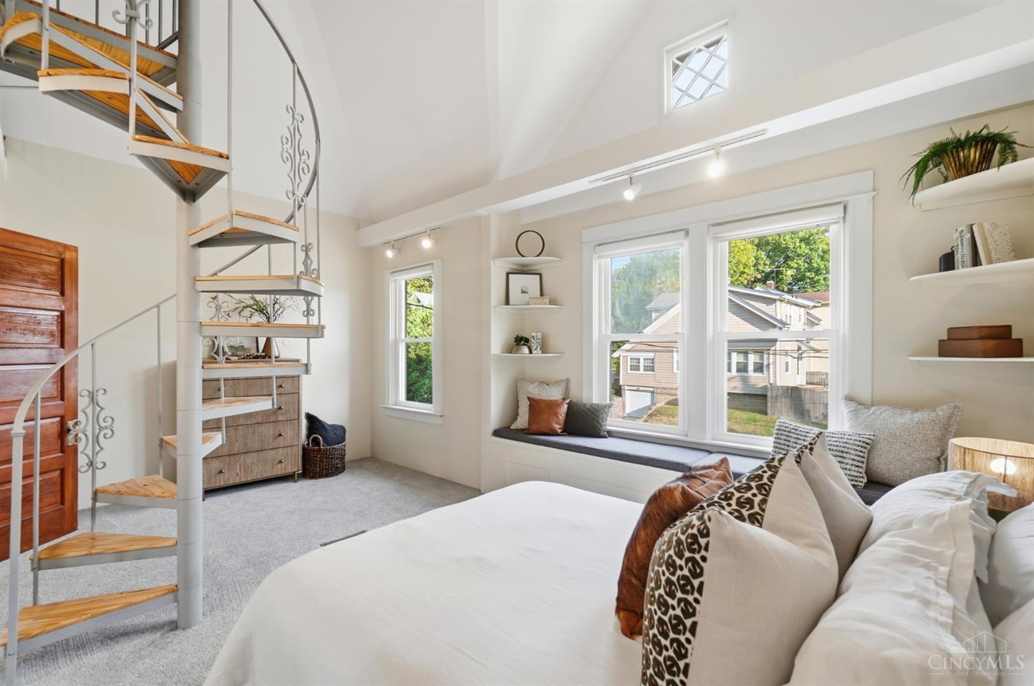 3357 Woodford Road