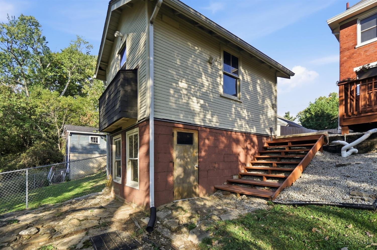 3357 Woodford Road