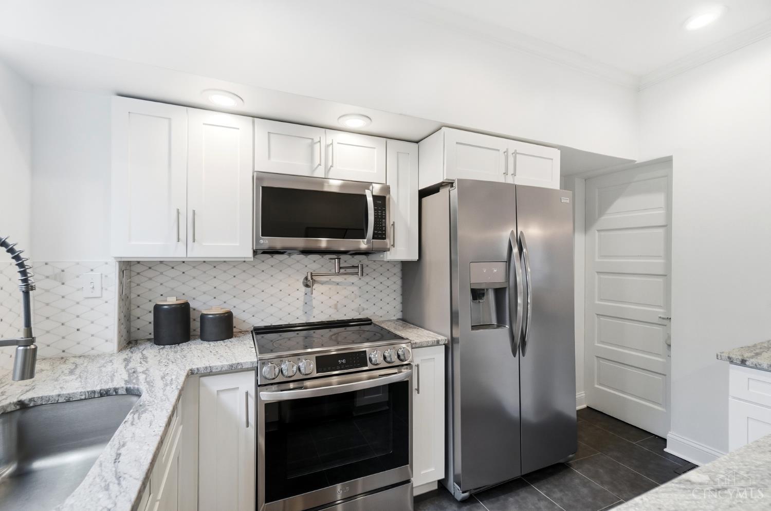 3357 Woodford Road