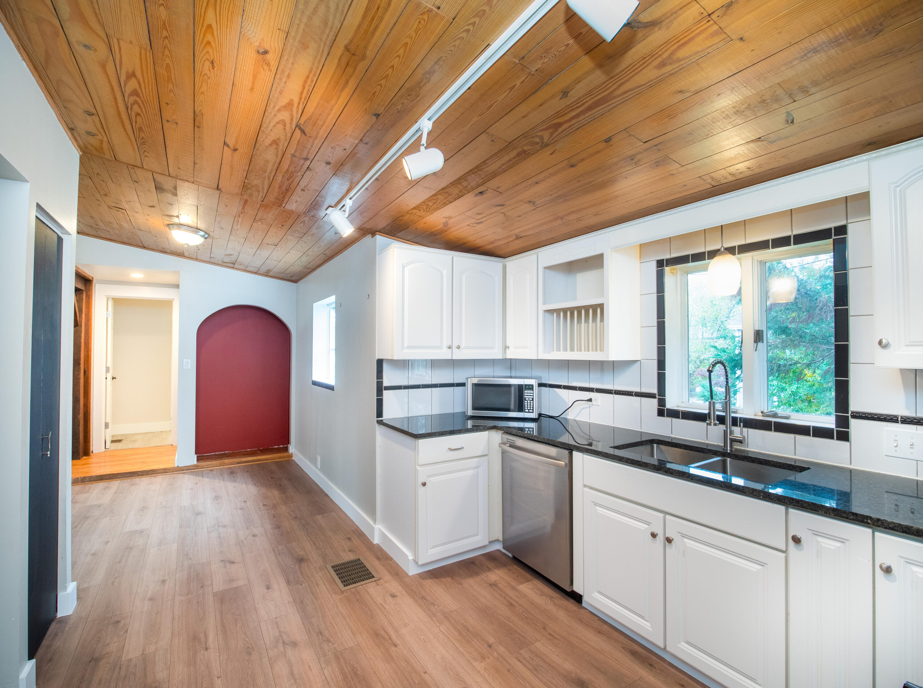 635 Western Reserve Road