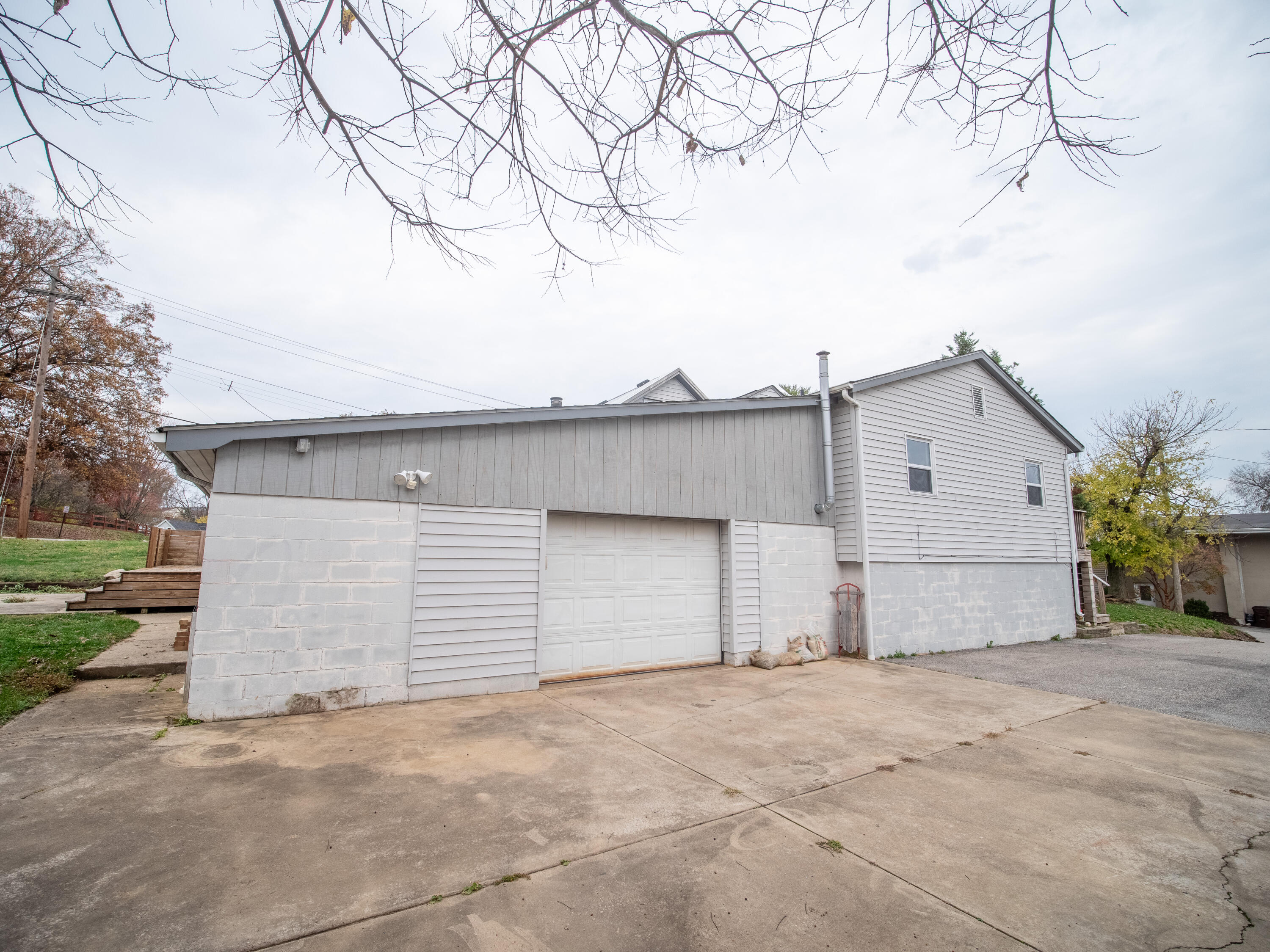 635 Western Reserve Road