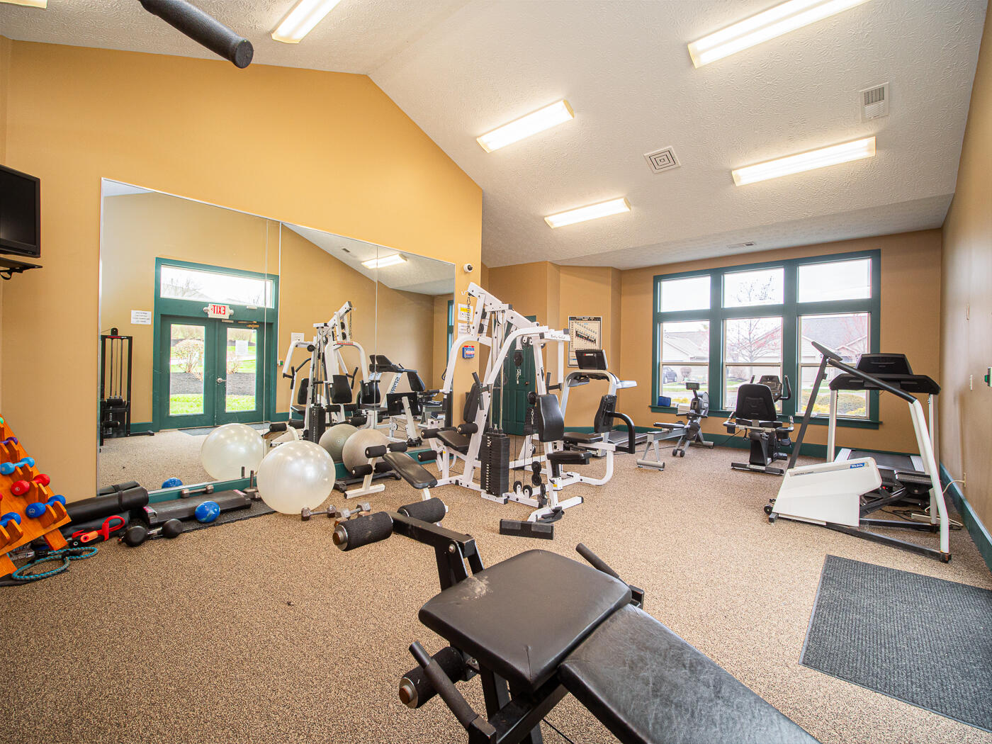 2324 Northmoor Lane, 208