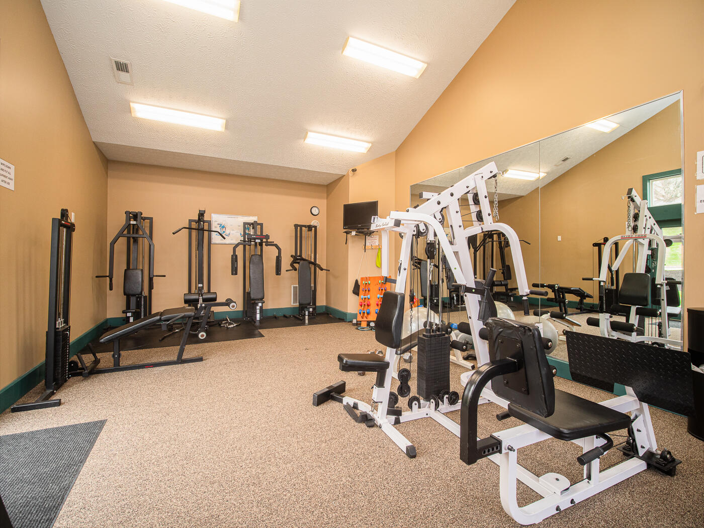 2324 Northmoor Lane, 208