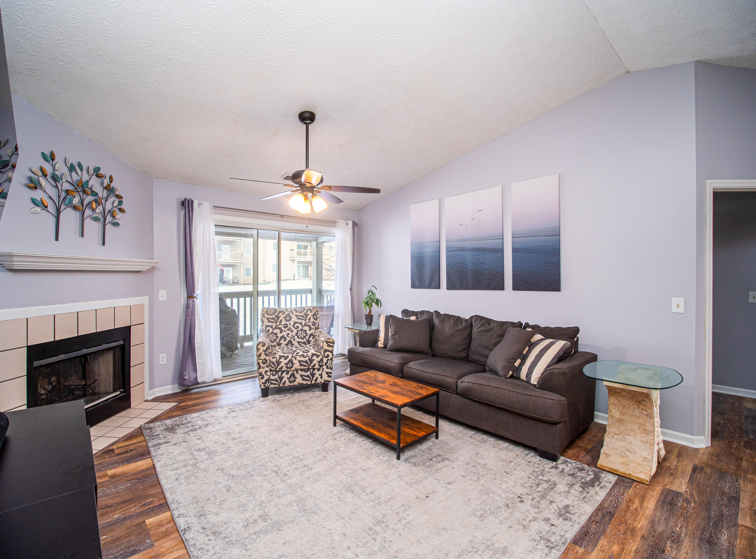 2324 Northmoor Lane, 208