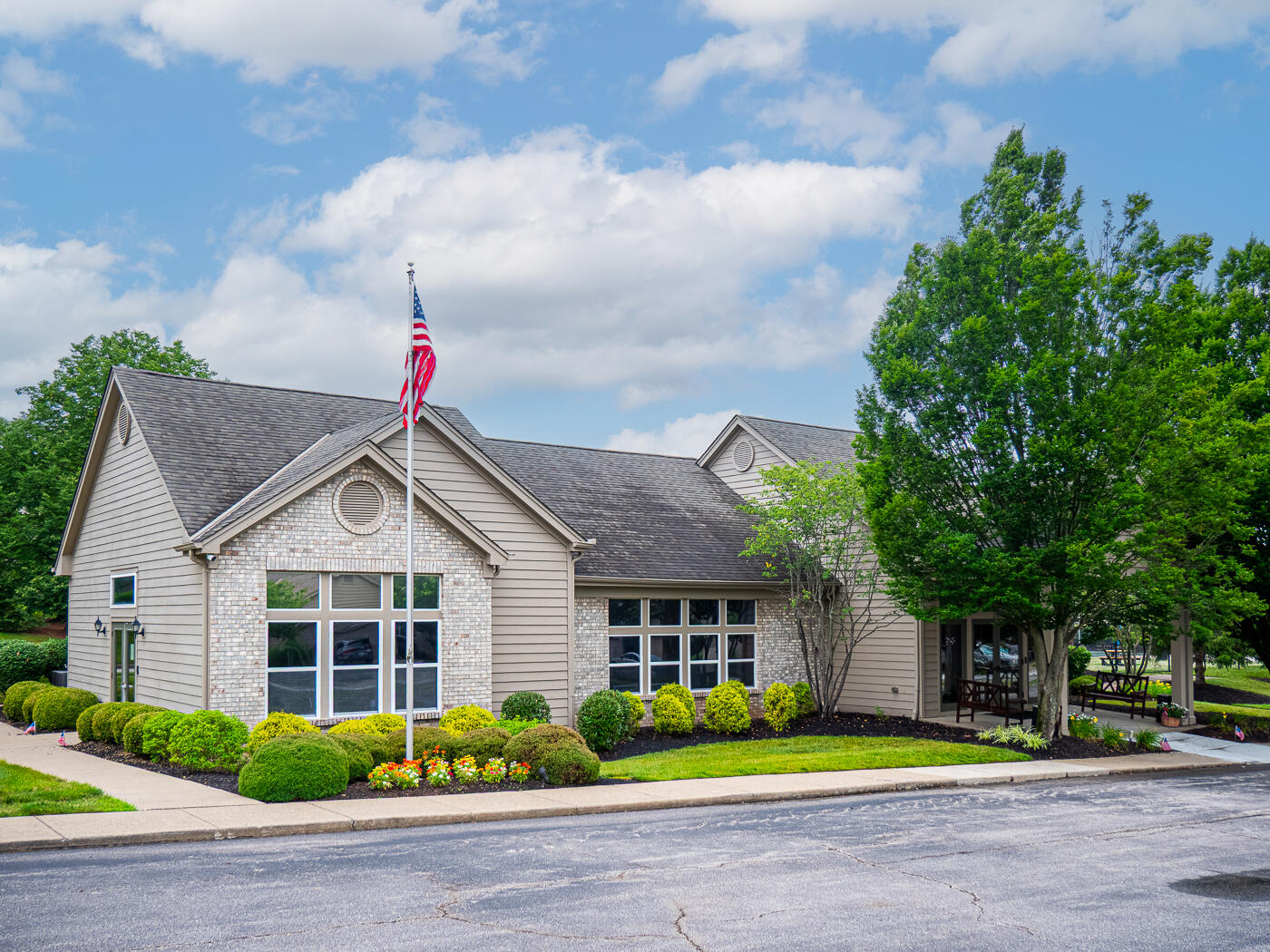 2324 Northmoor Lane, 208