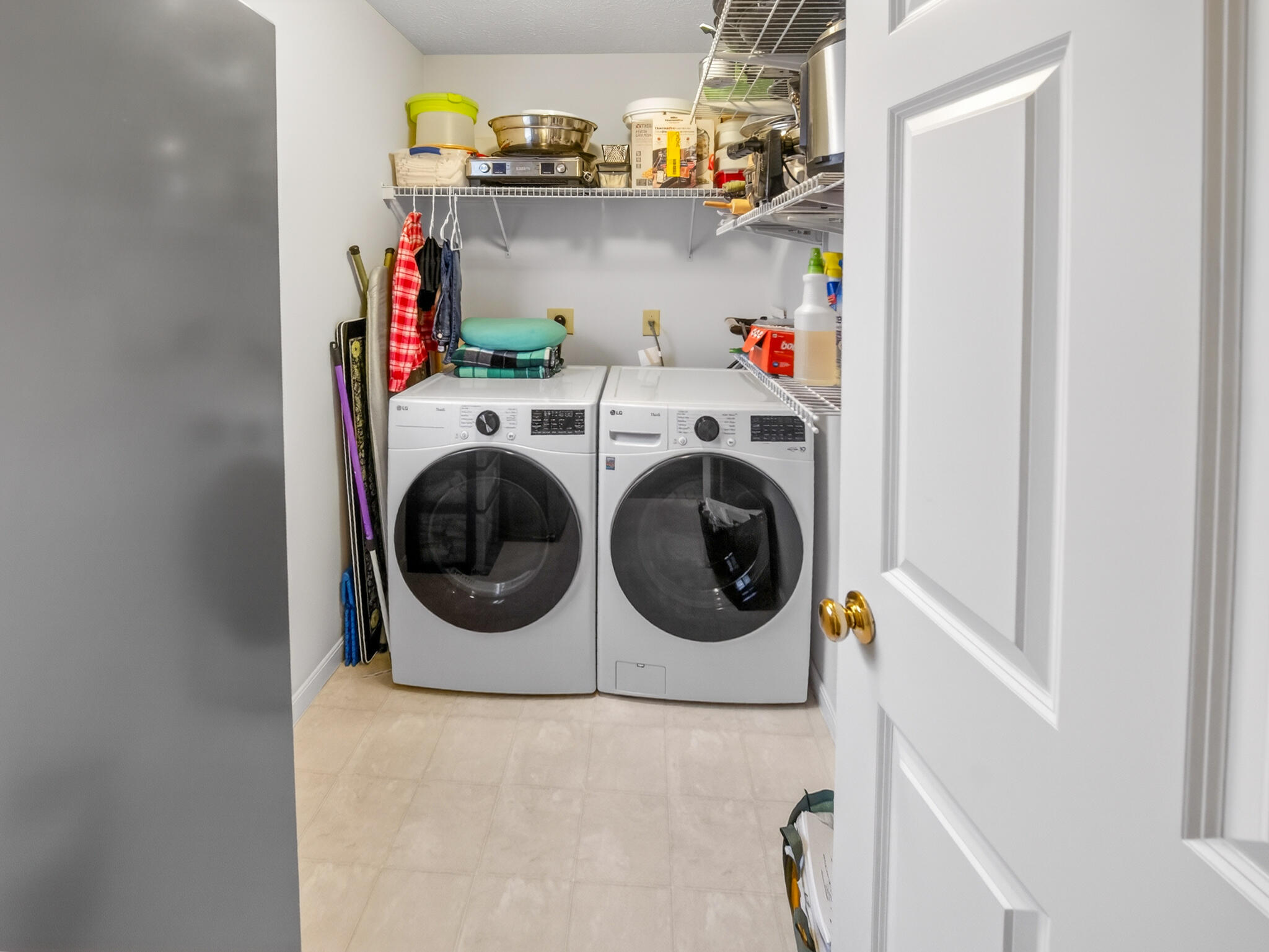 2187 Bluegrama Drive