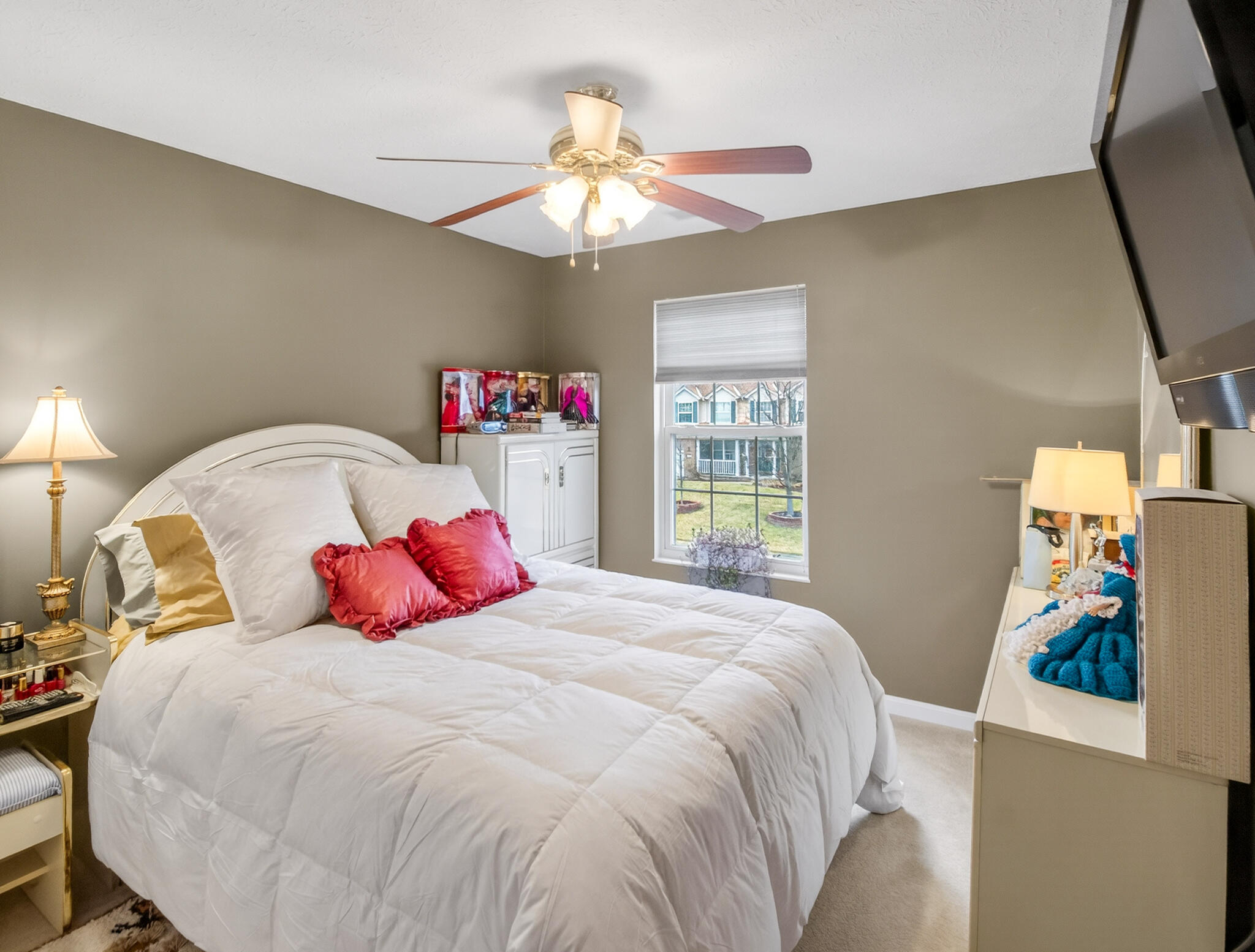 2187 Bluegrama Drive