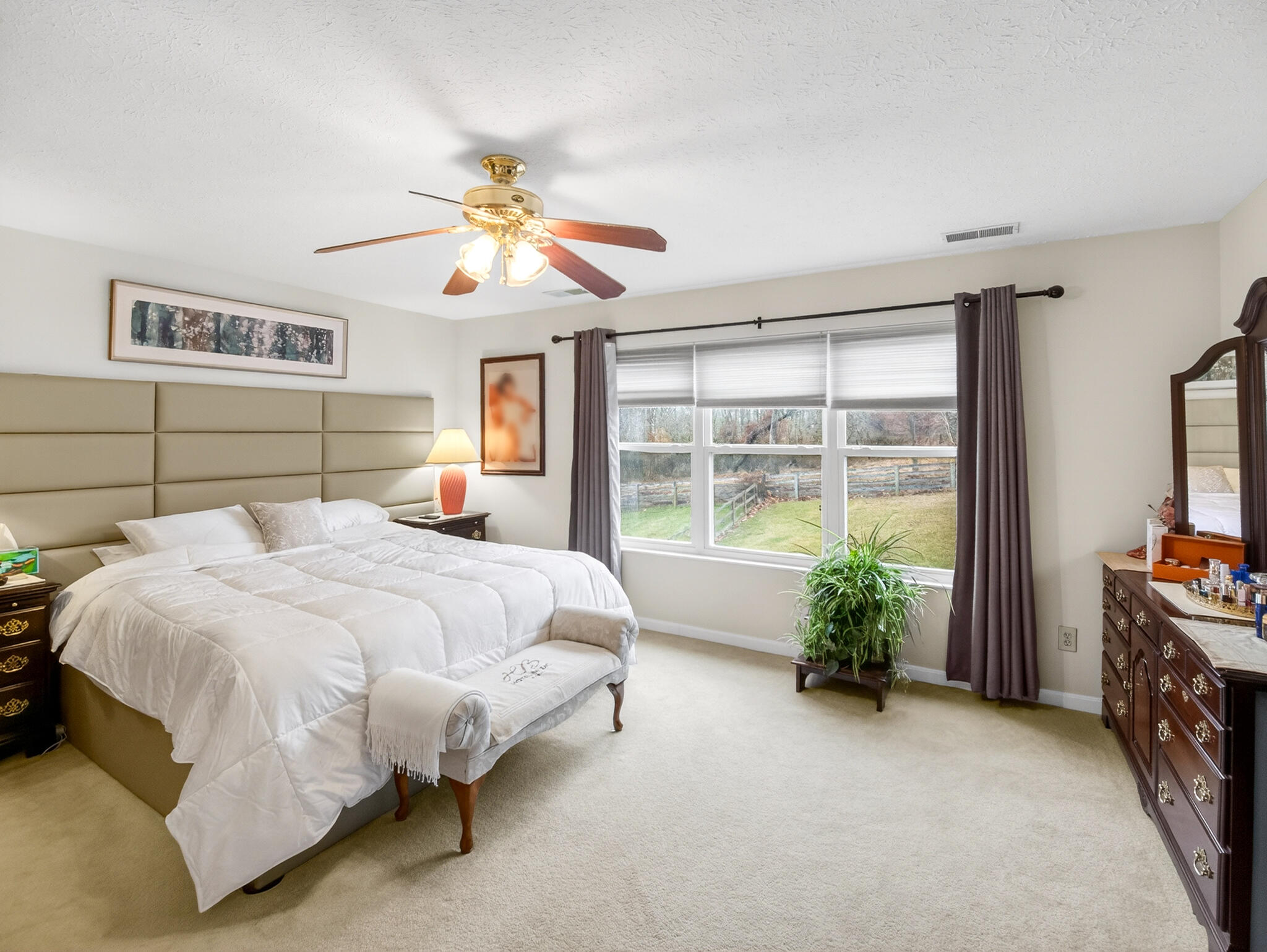 2187 Bluegrama Drive