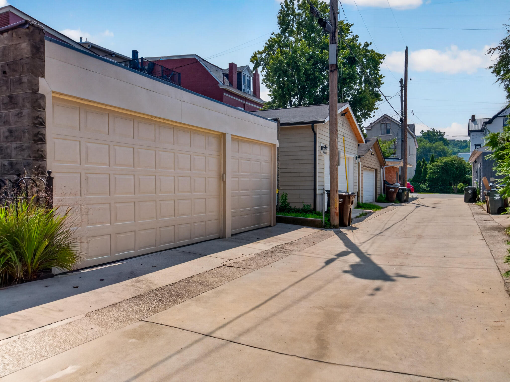 838 Monroe Street
