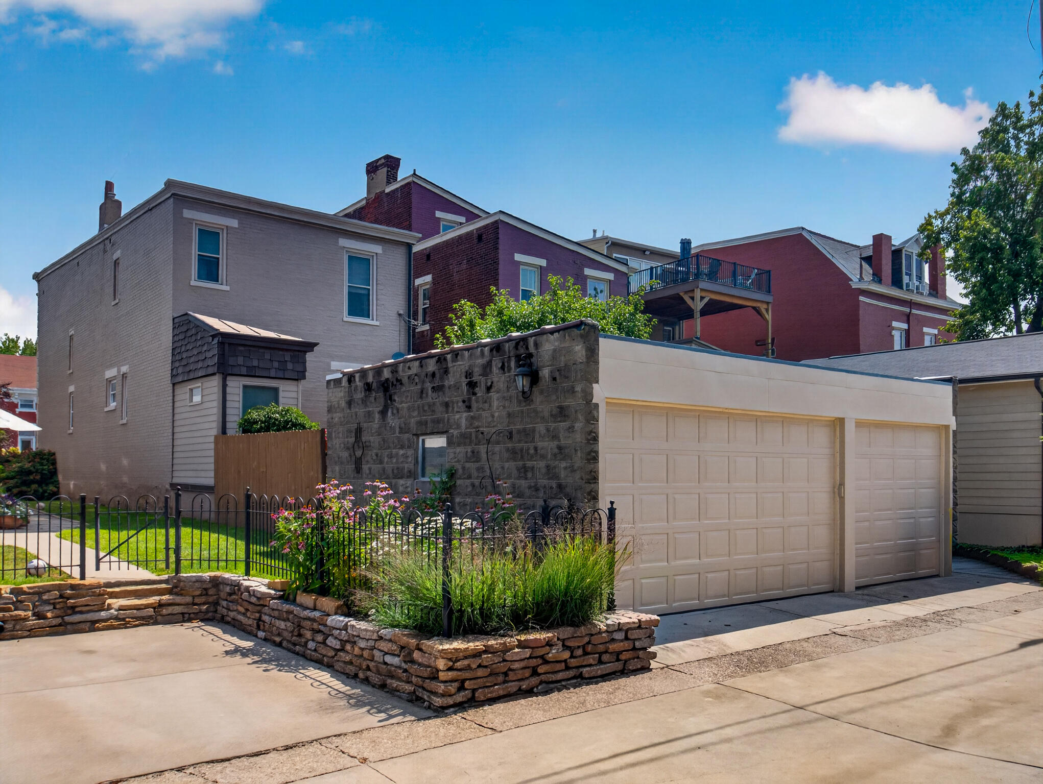 838 Monroe Street
