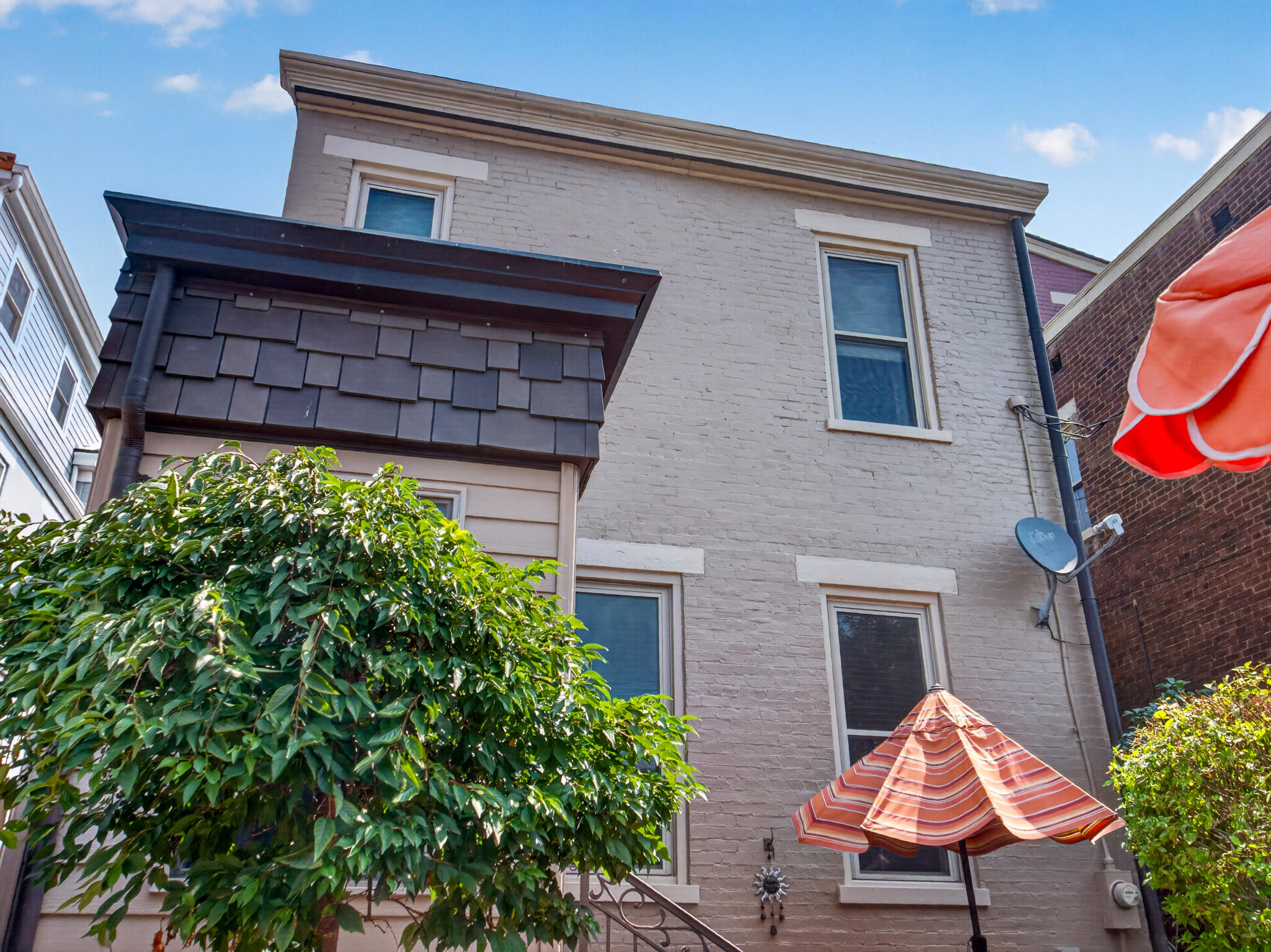 838 Monroe Street