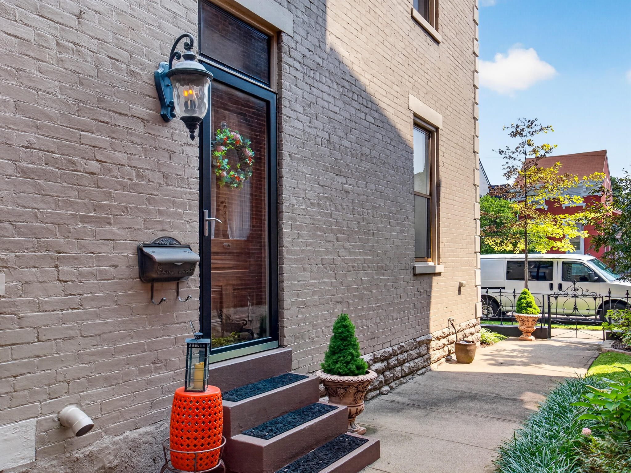 838 Monroe Street