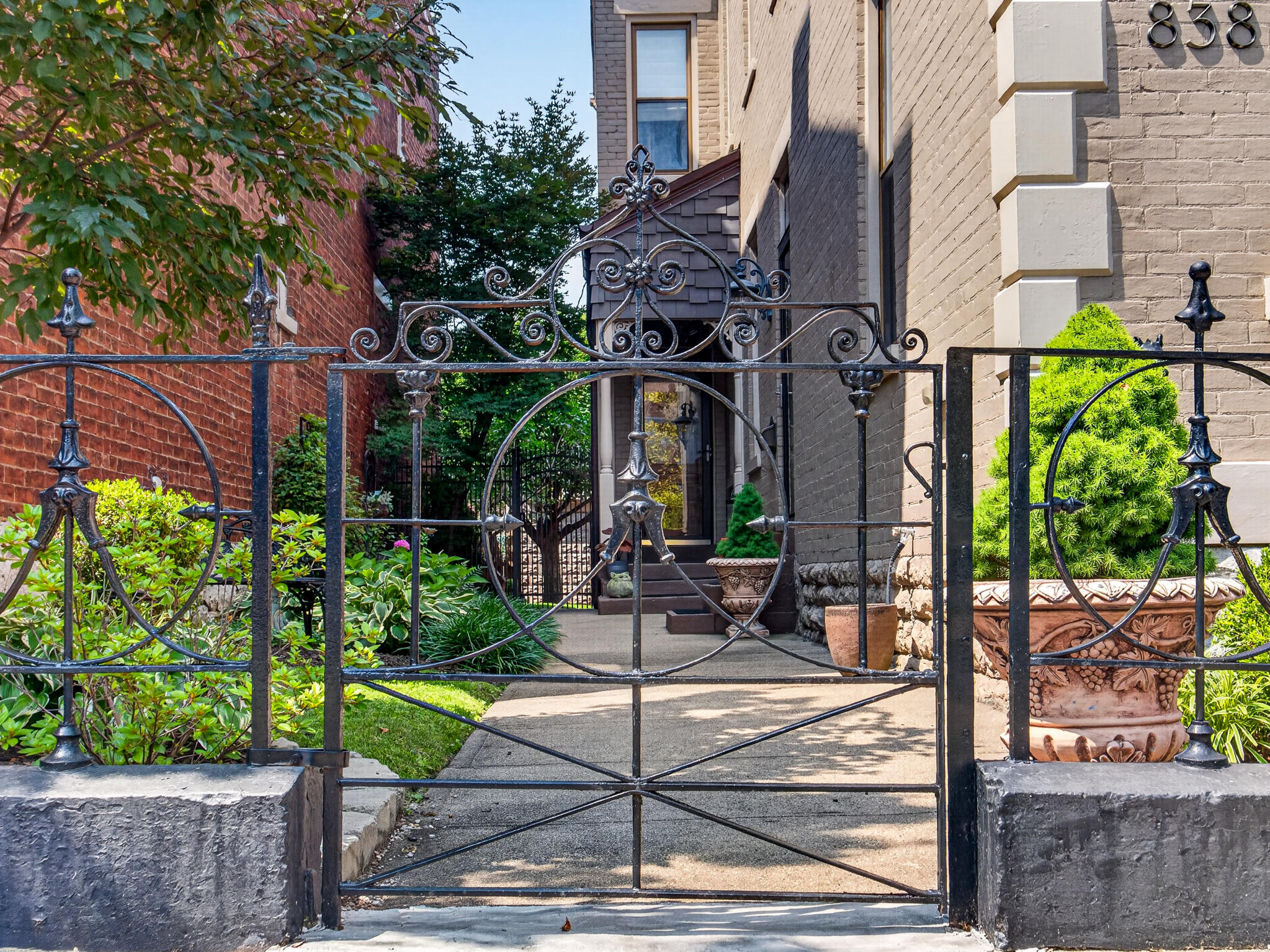 838 Monroe Street