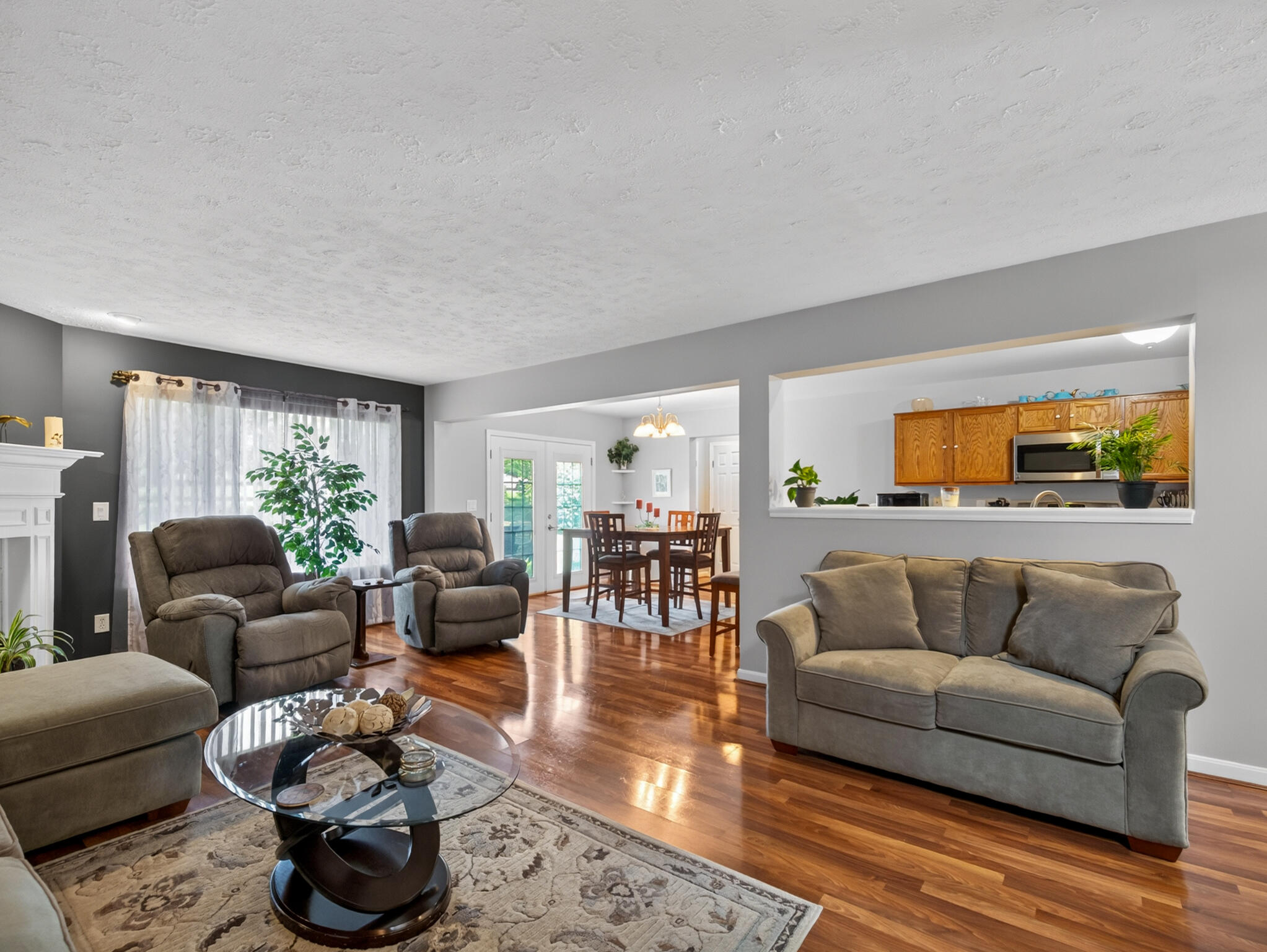 6243 Castle Oak Drive