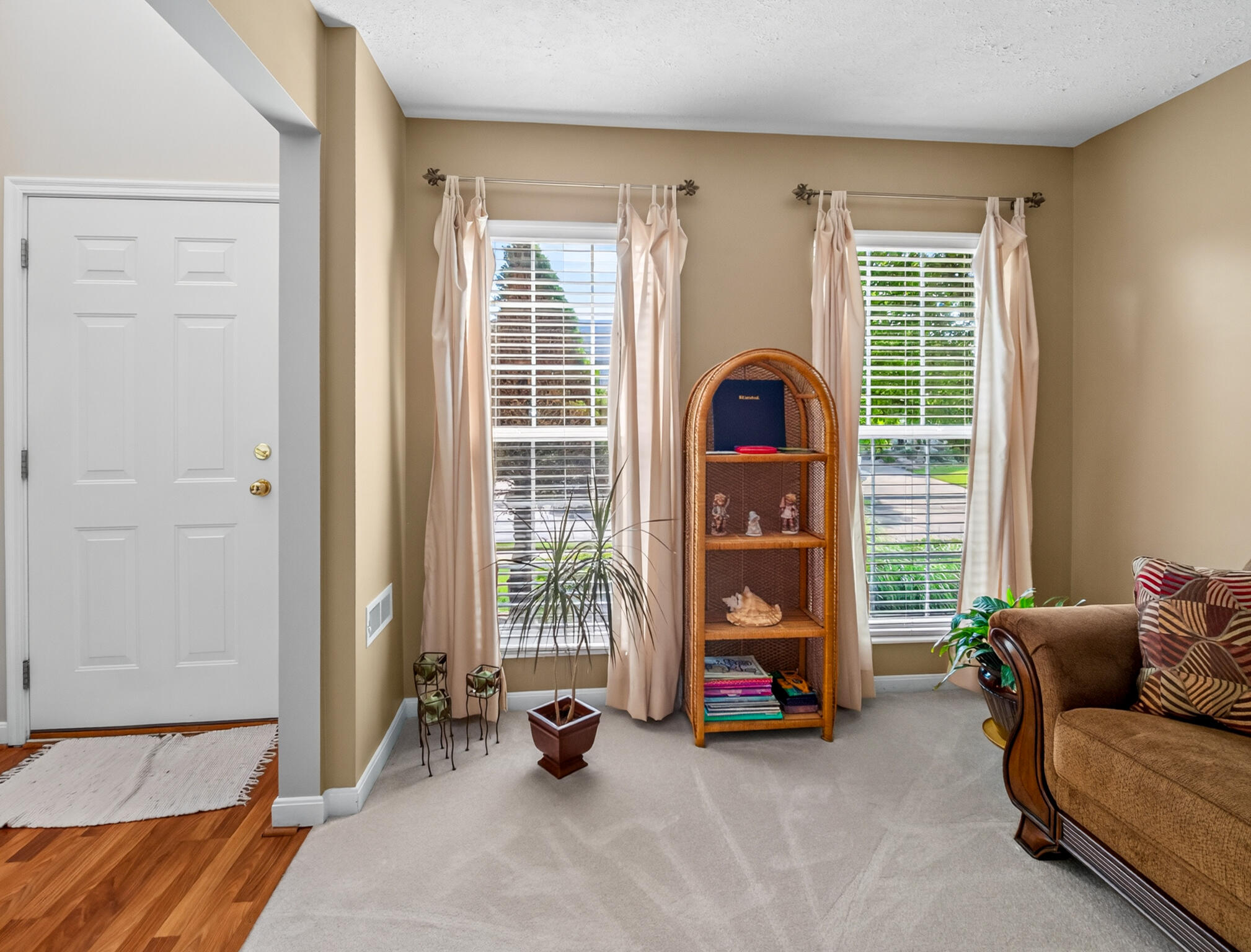 6243 Castle Oak Drive