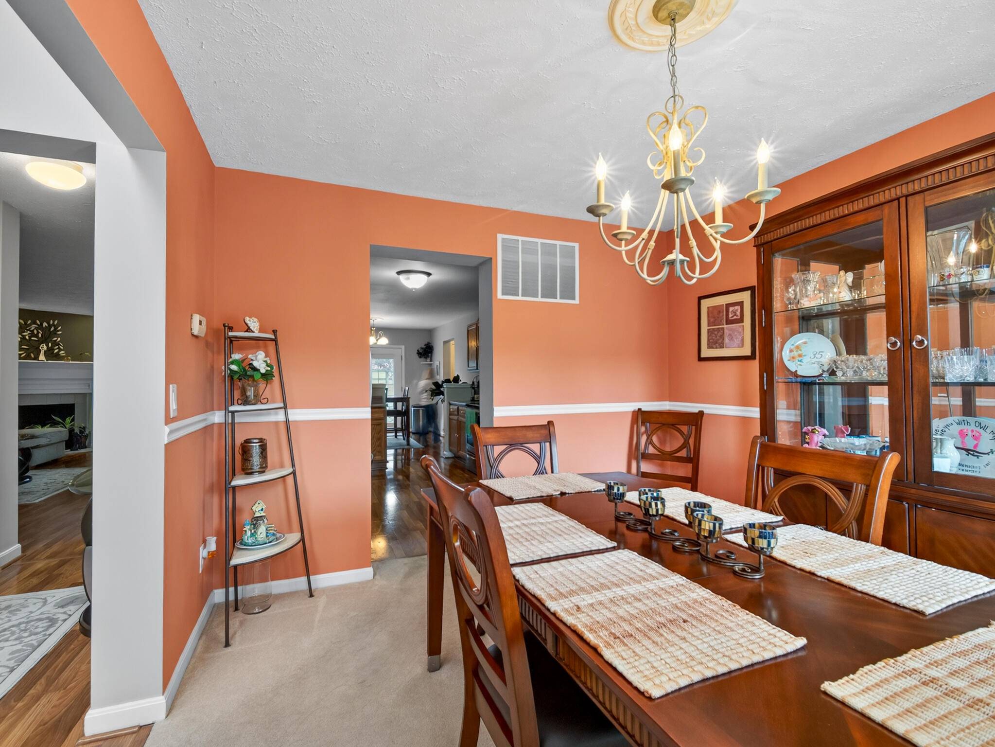6243 Castle Oak Drive