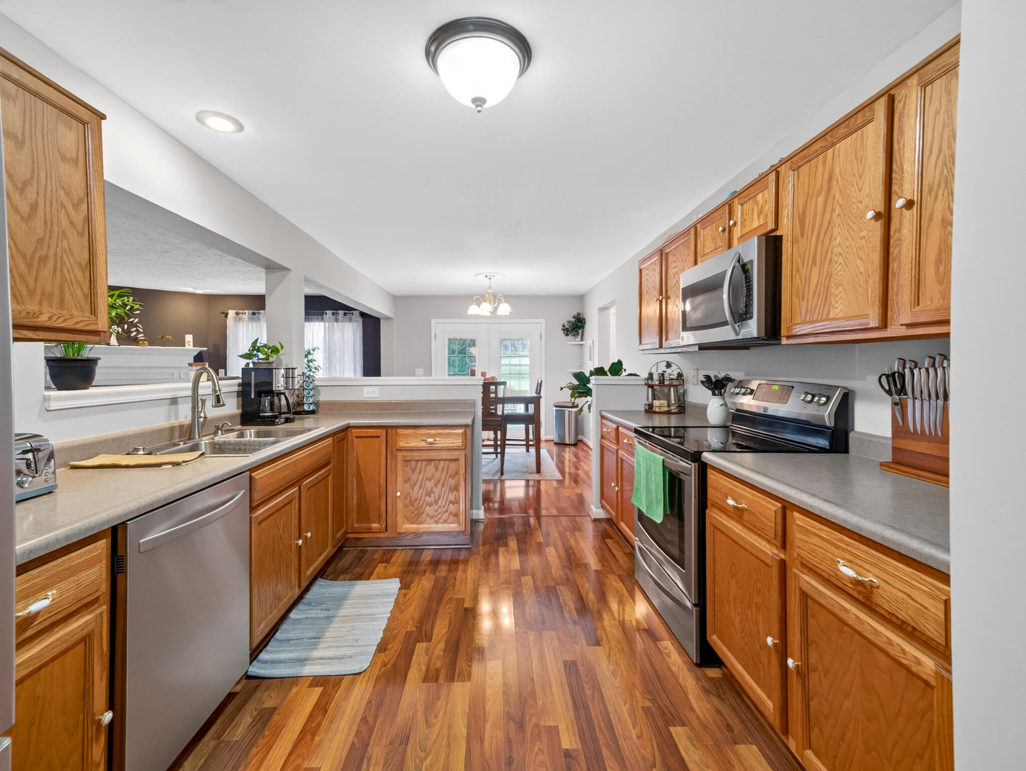 6243 Castle Oak Drive