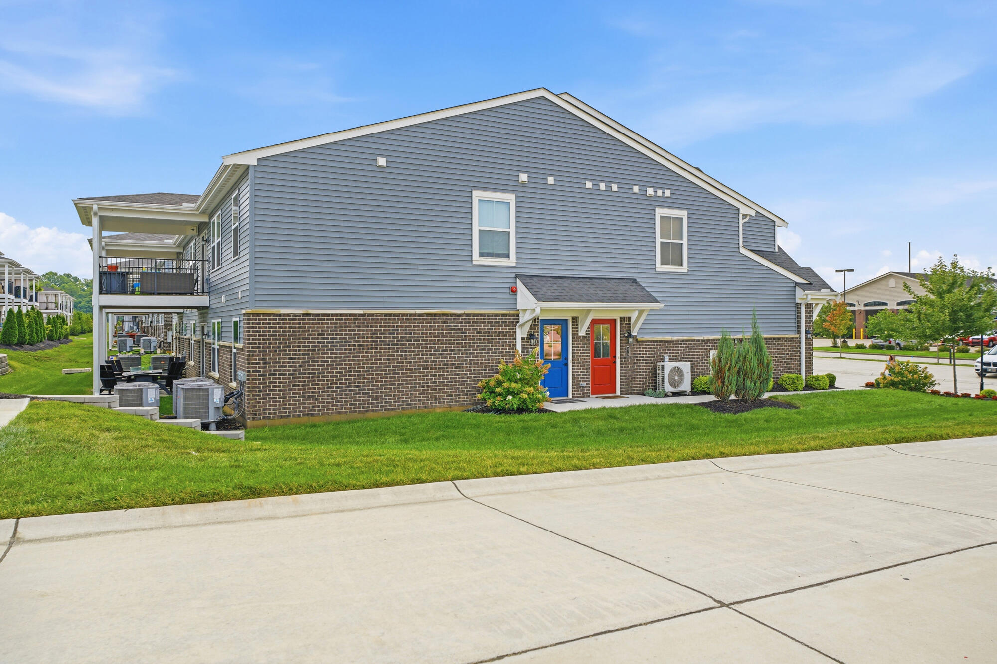 710 Crescent Landing