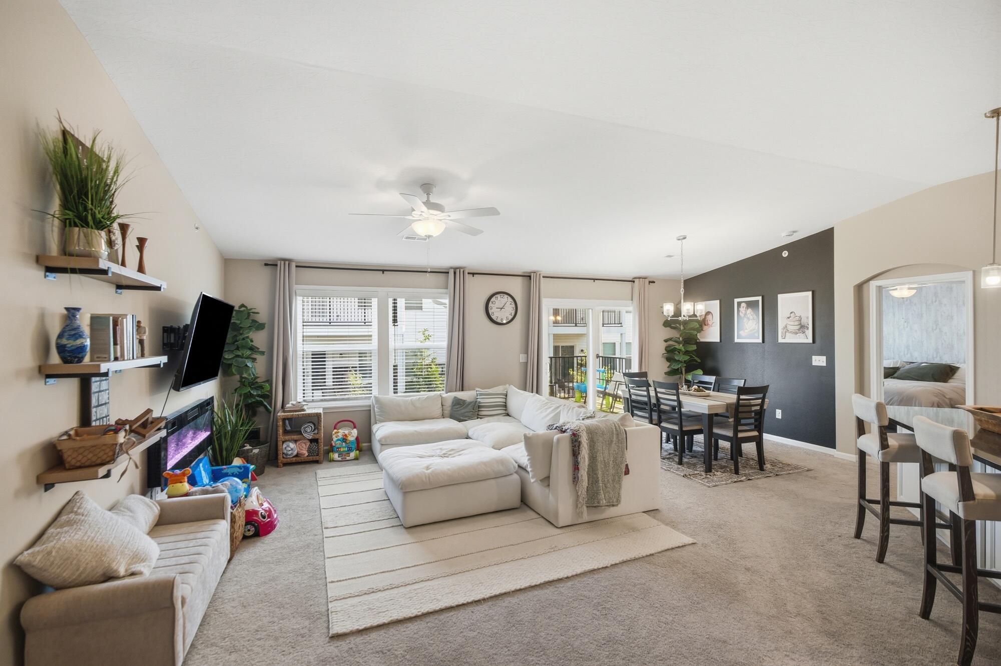 710 Crescent Landing