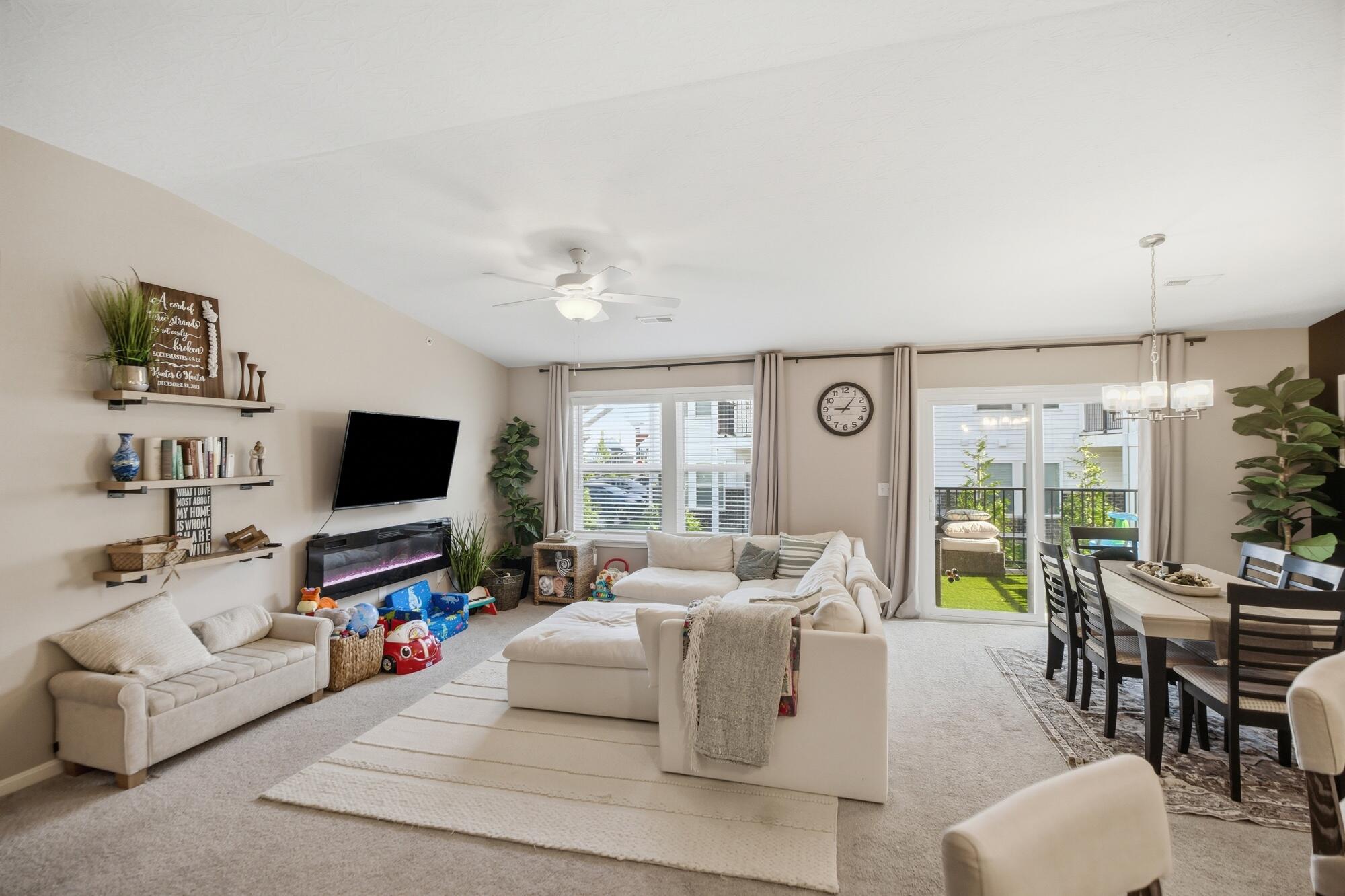710 Crescent Landing