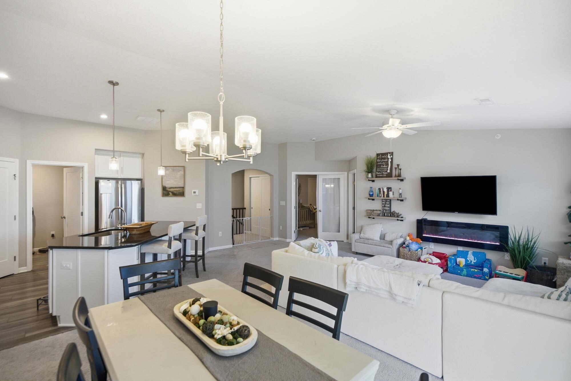 710 Crescent Landing