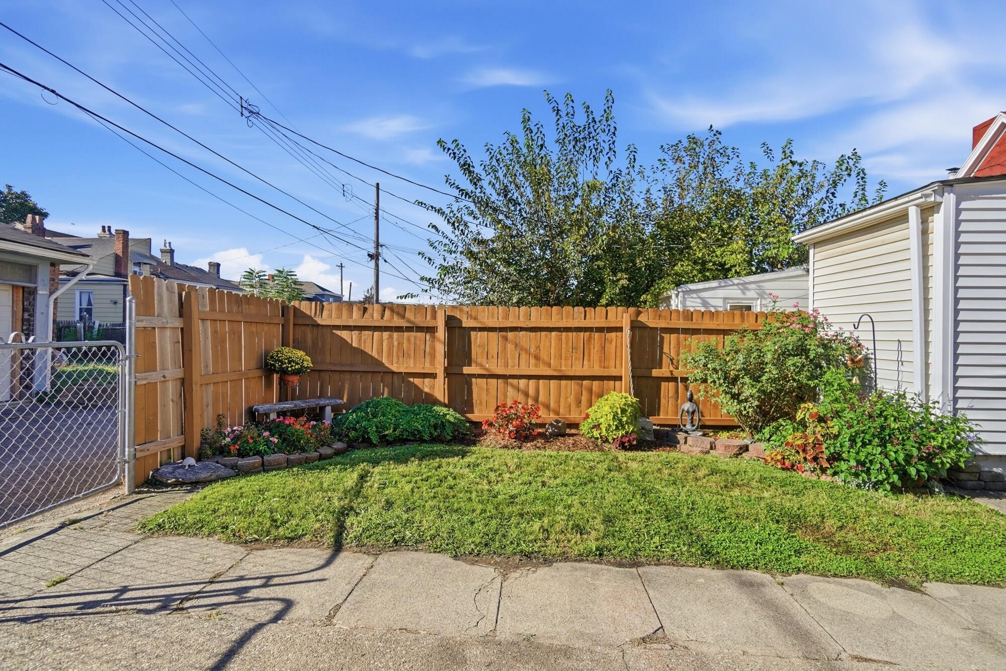 424 Hodge Street