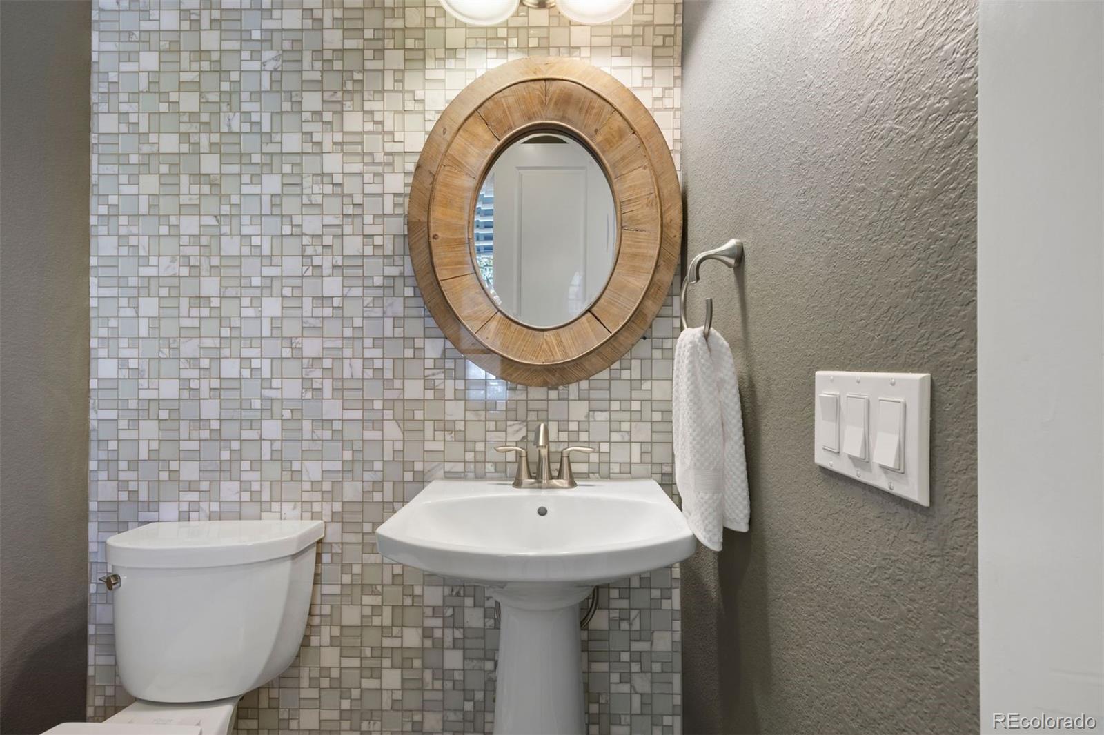 6586 Club Villa Road